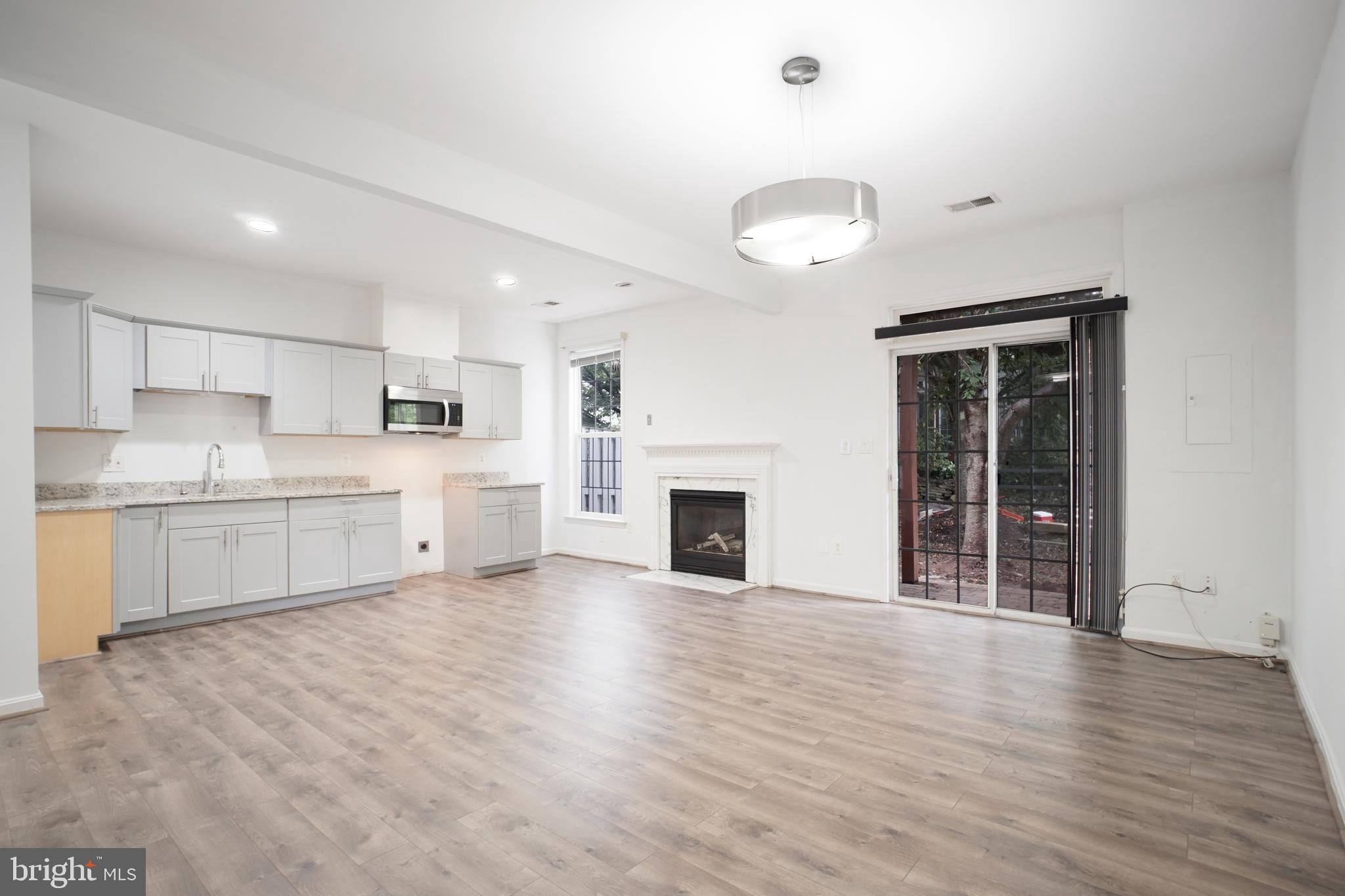 POTOMAC LAKES - Residential