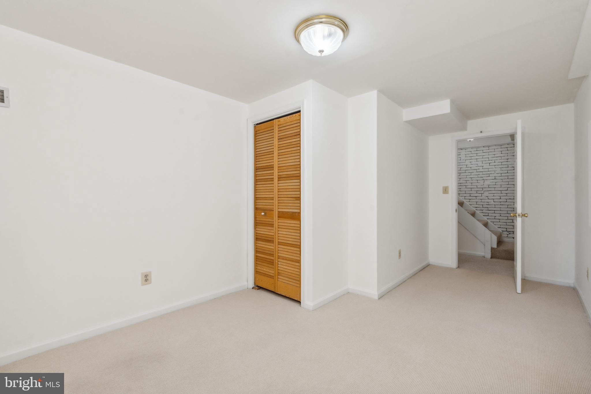 XANADU ESTATES - Residential