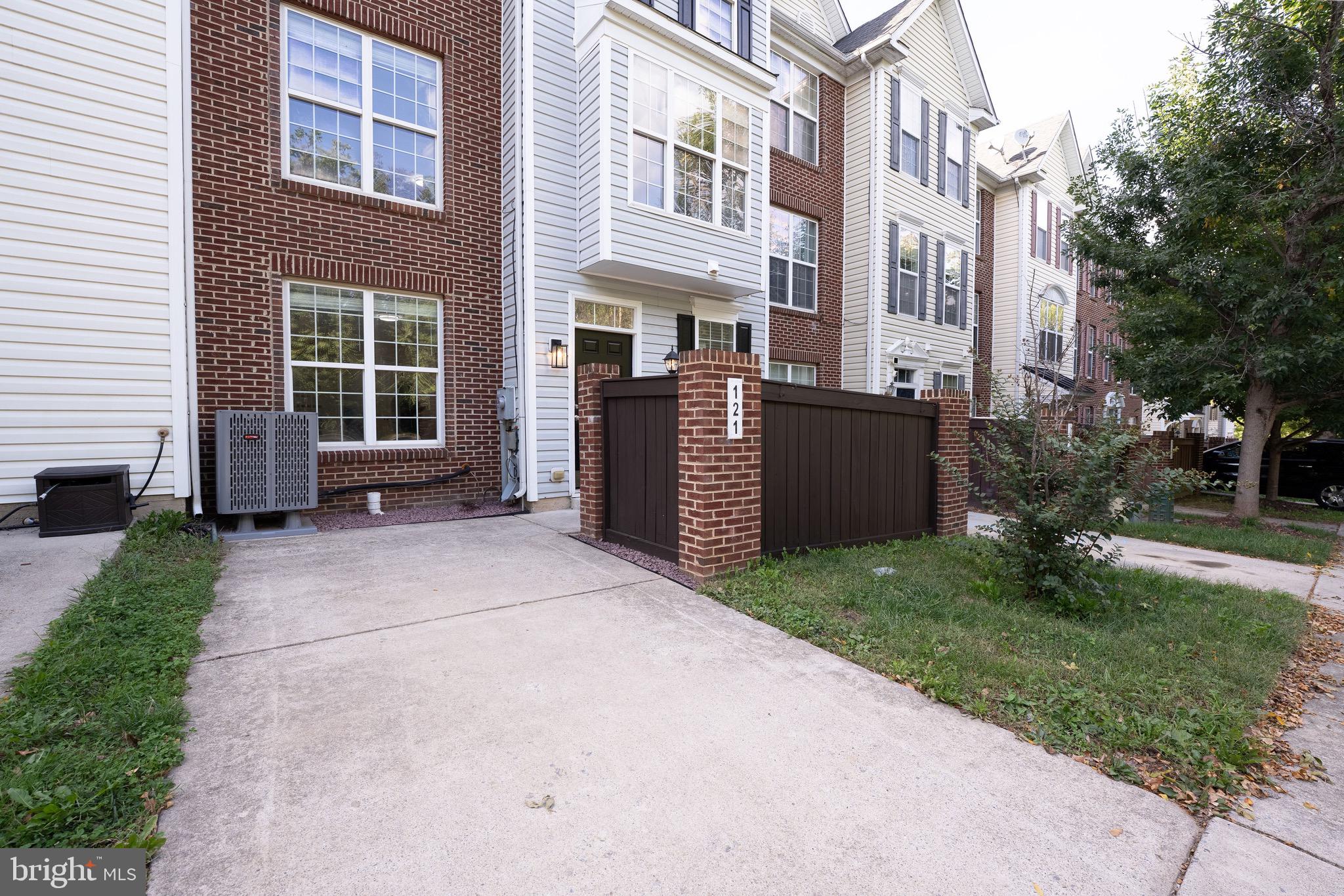 121 WHISKEY CREEK CIRCLE