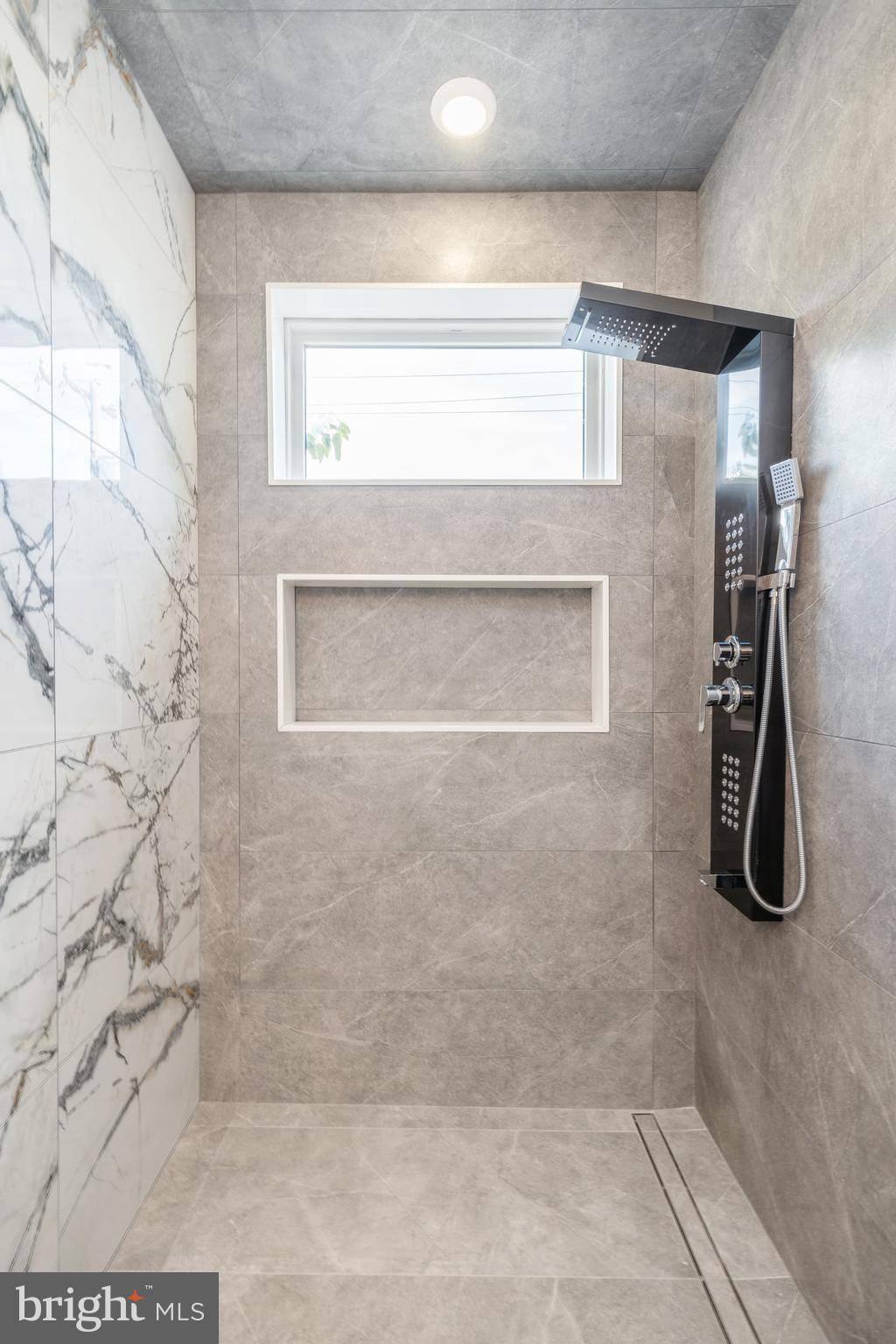 LUDLOW - Residential Income