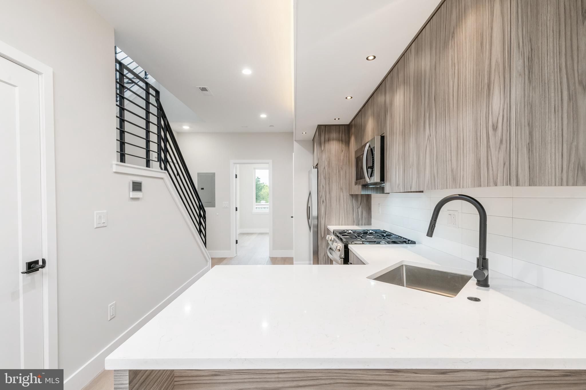 LUDLOW - Residential Income