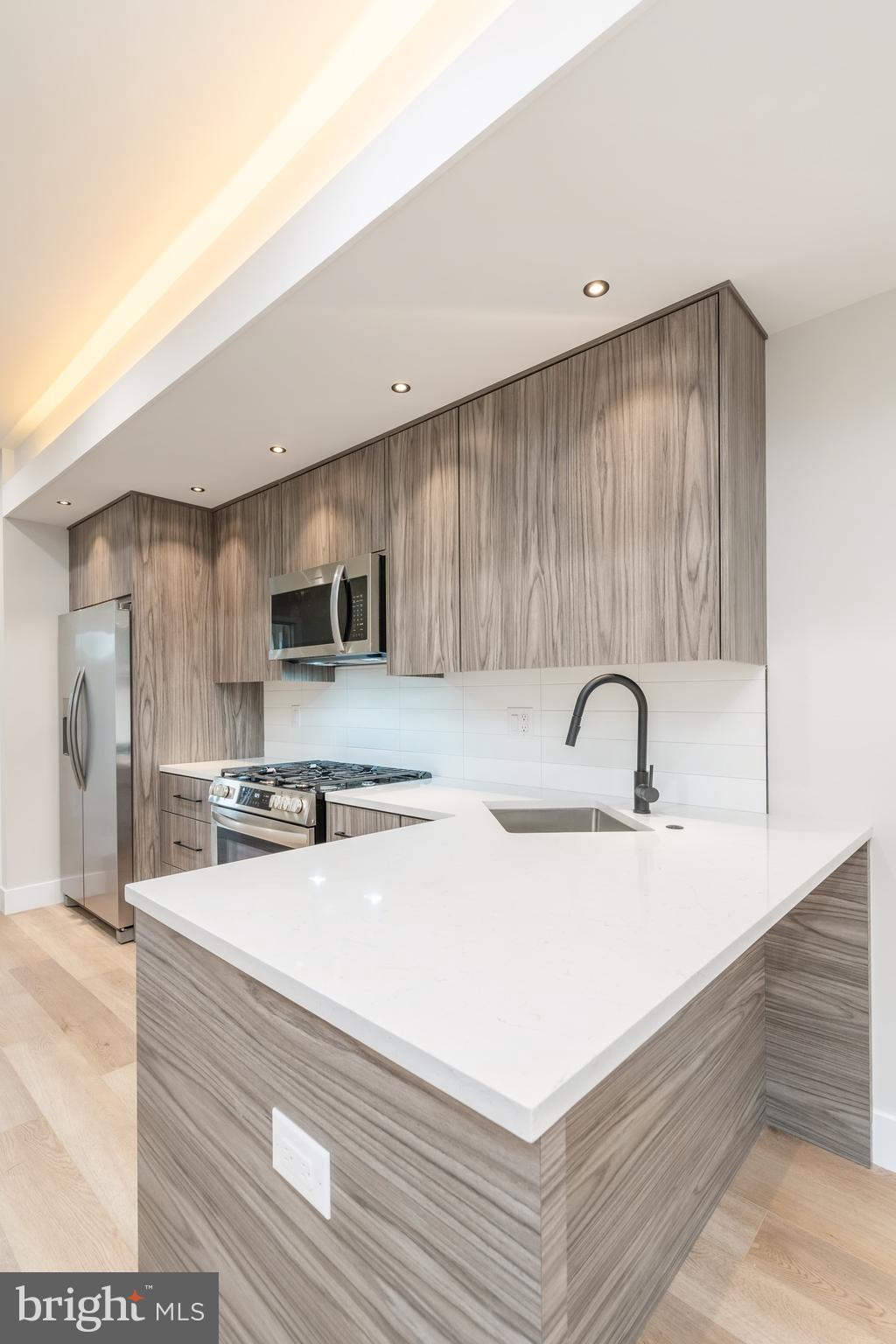 LUDLOW - Residential Income