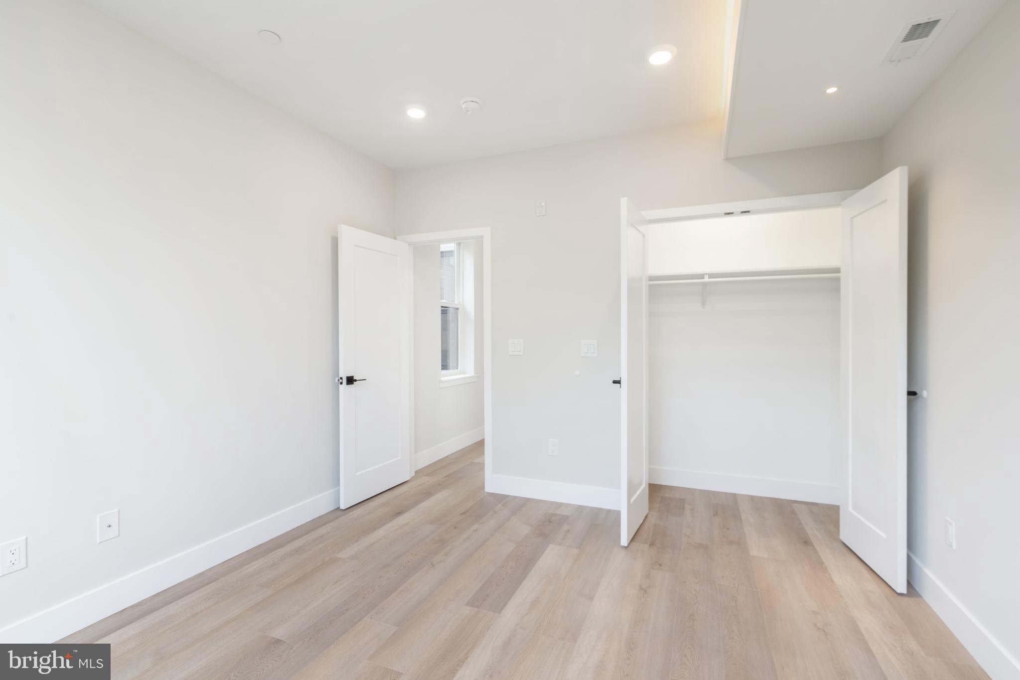 LUDLOW - Residential Income