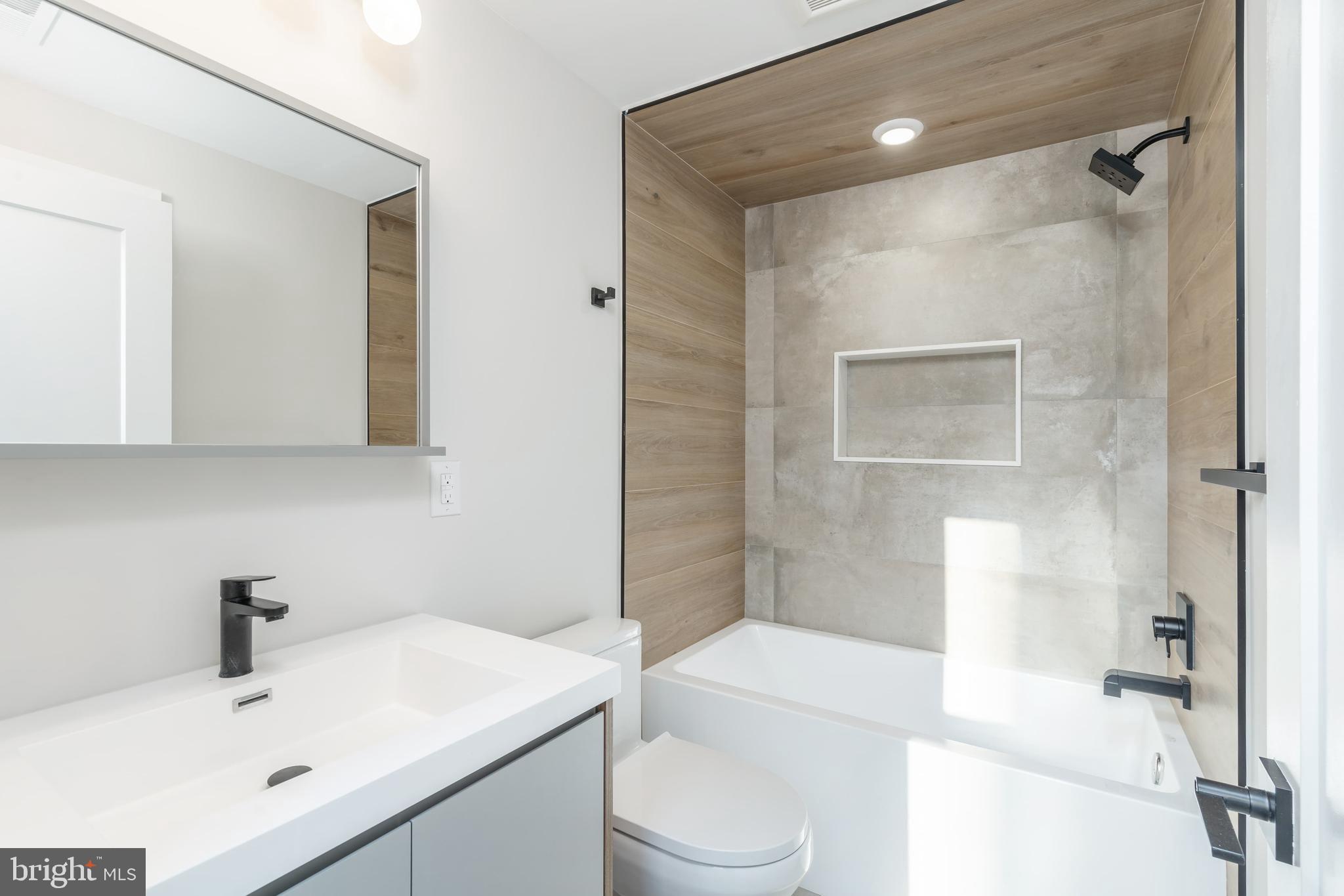 LUDLOW - Residential Income