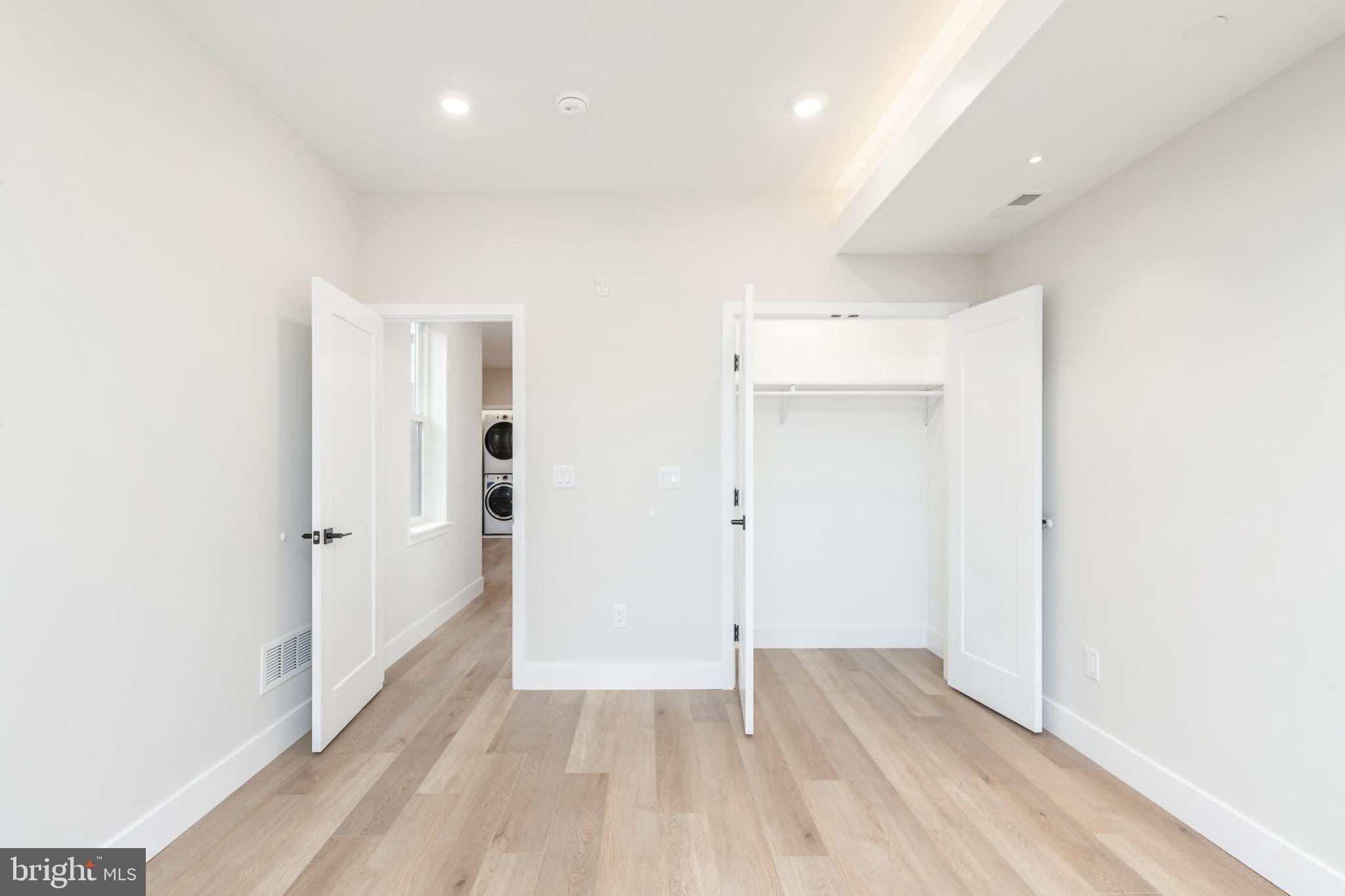 LUDLOW - Residential Income