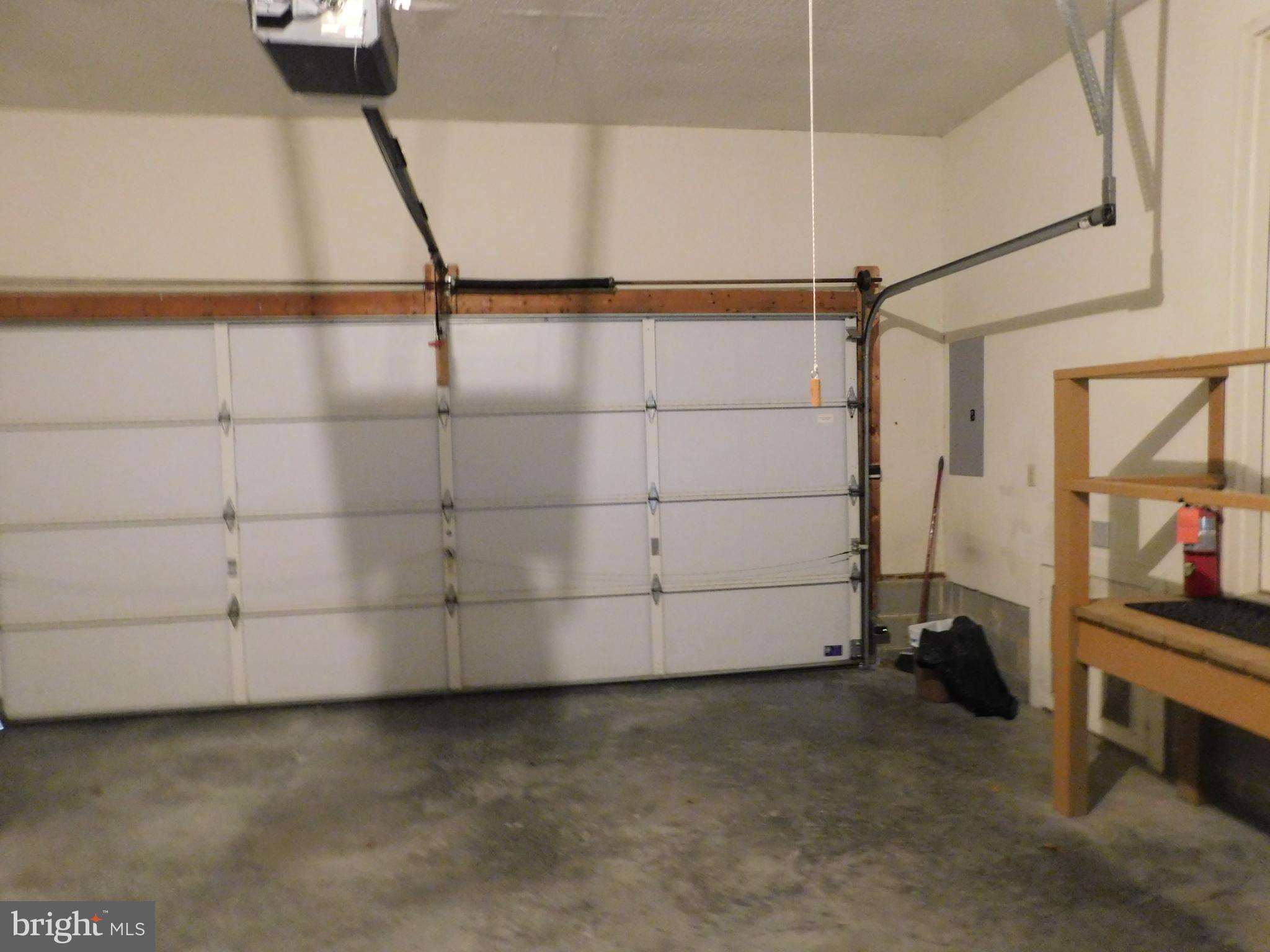 SENSENY GLEN - Residential Lease