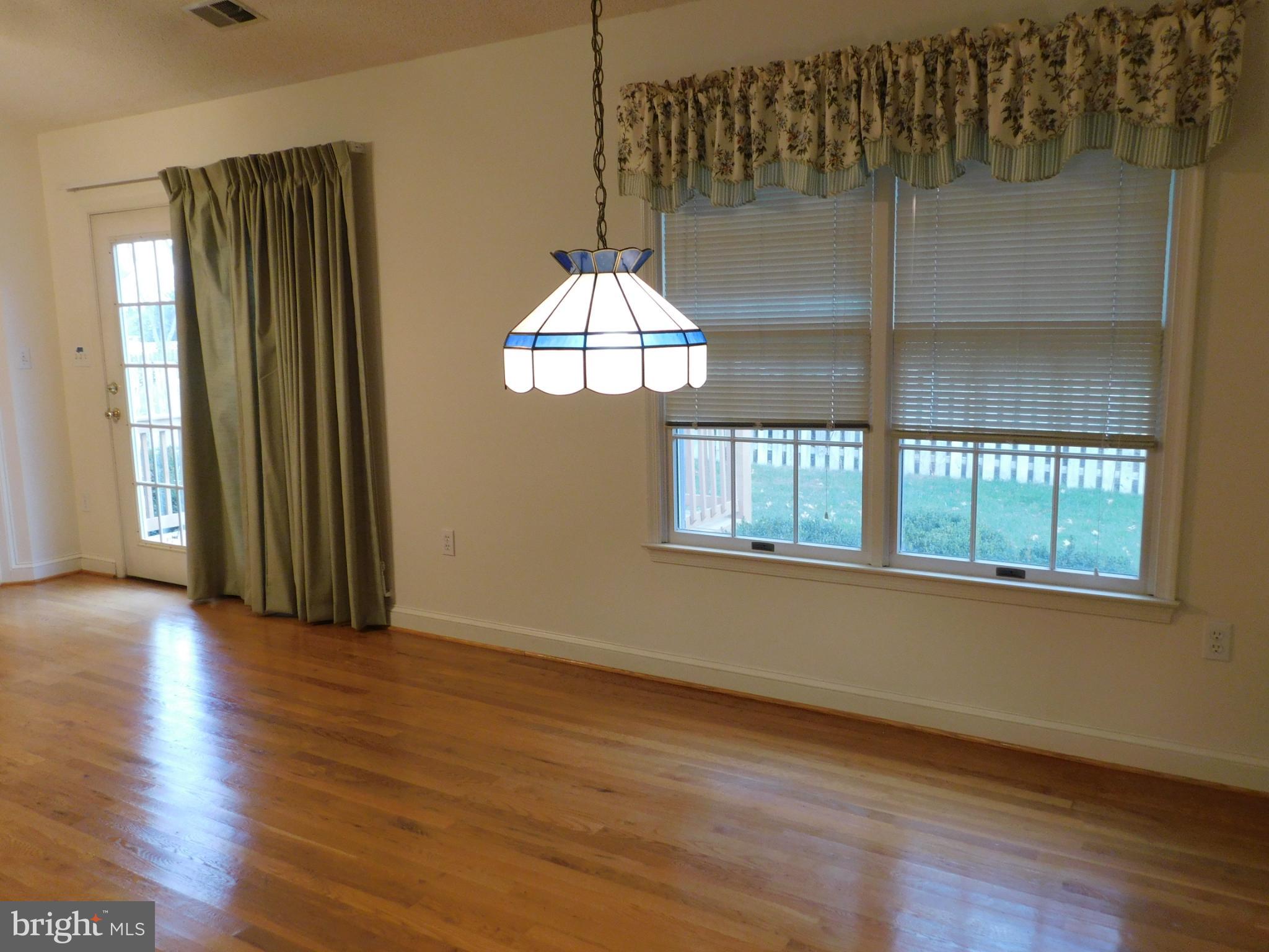 SENSENY GLEN - Residential Lease