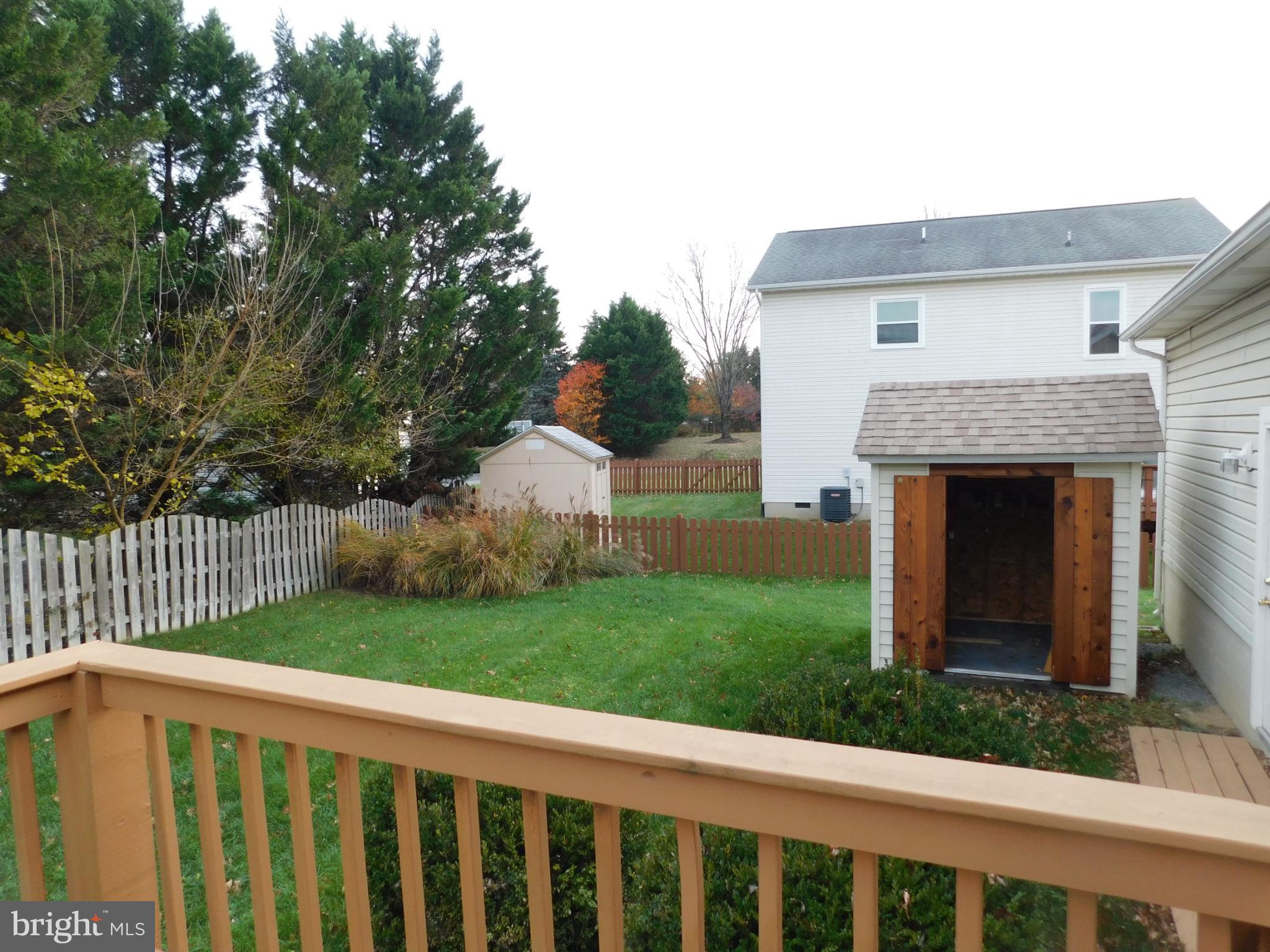 SENSENY GLEN - Residential Lease