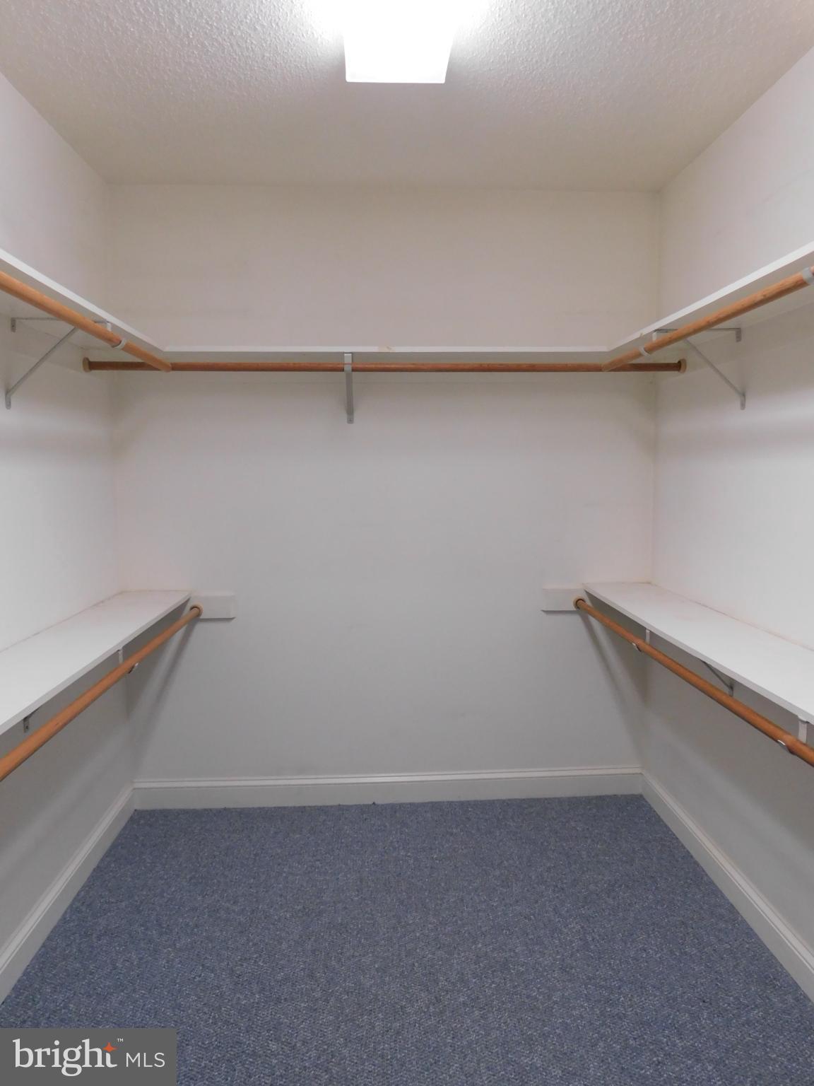 SENSENY GLEN - Residential Lease