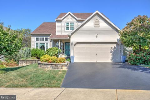Photo of 114 Brickyard Circle, EPHRATA, PA 17522 (MLS # PALA2076920)