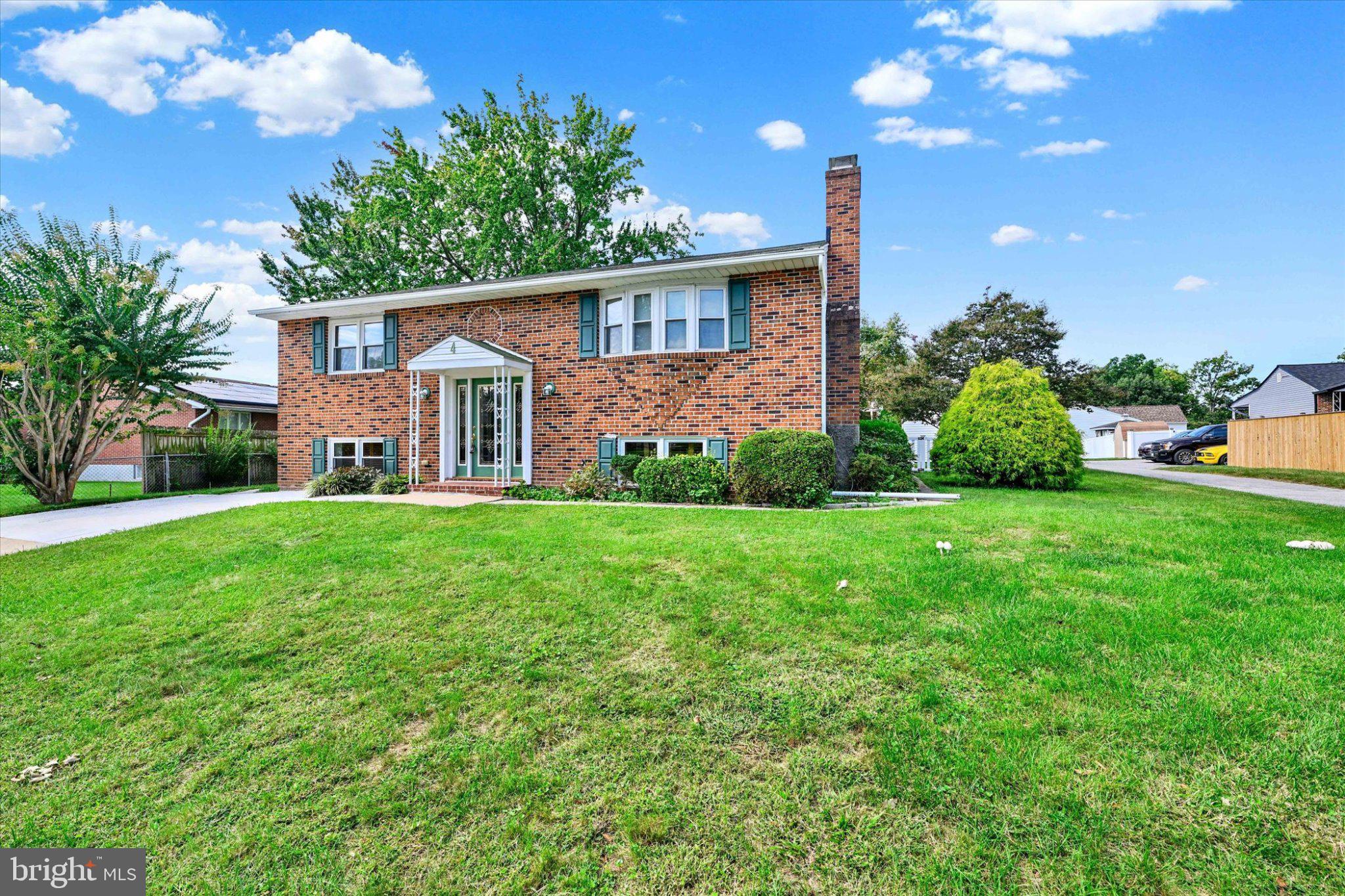 4 MCKENNA COURT