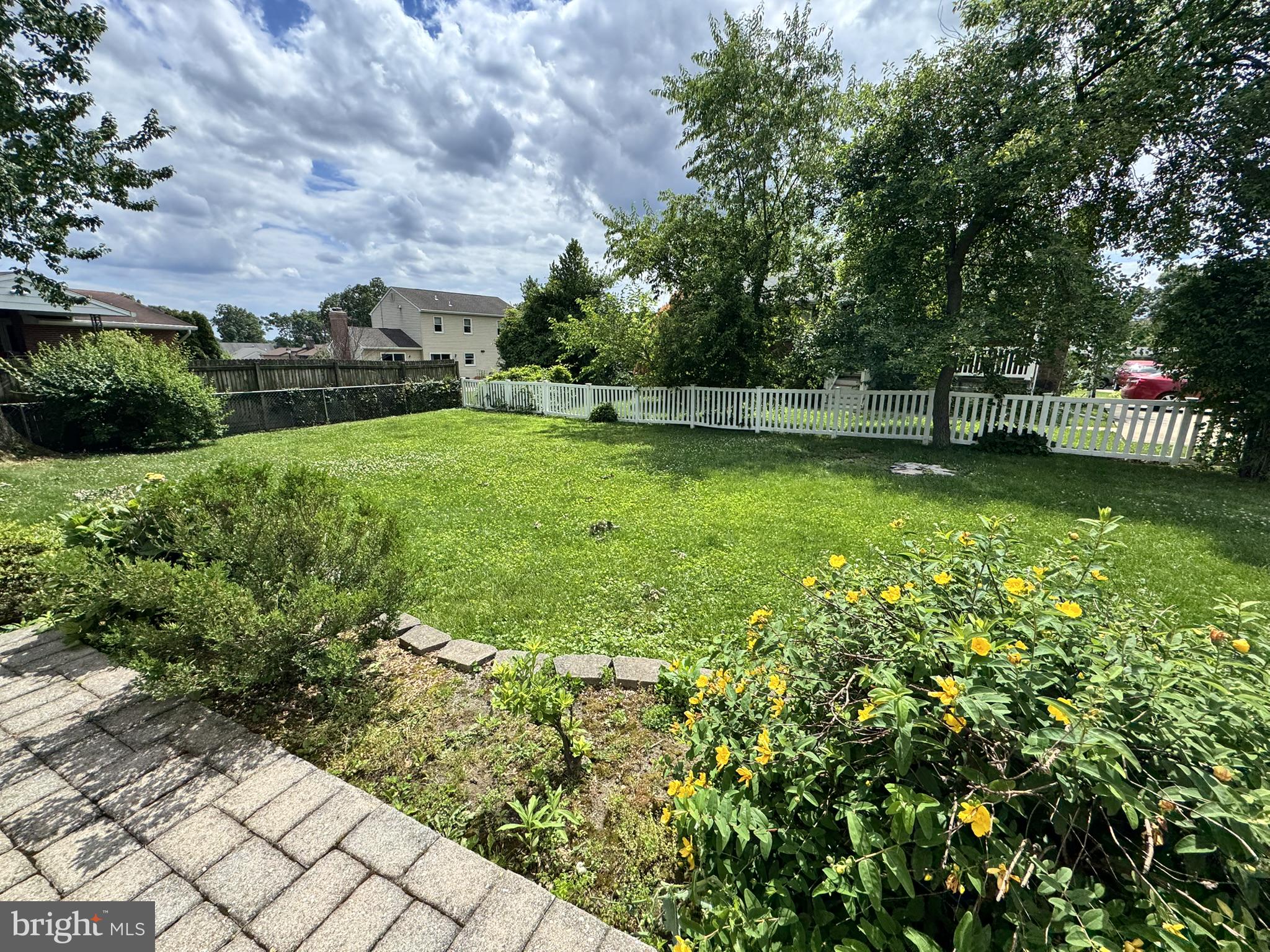 4 MCKENNA COURT