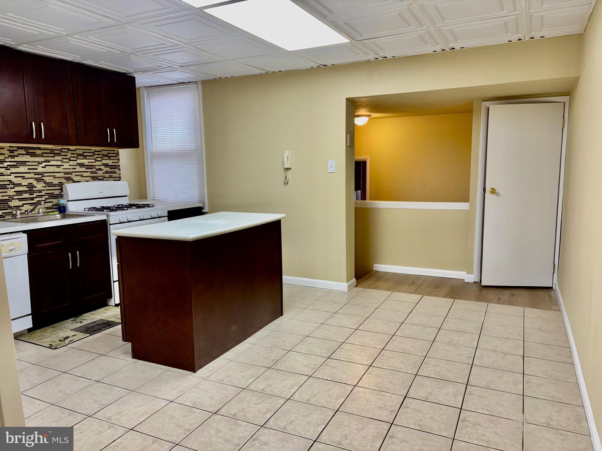 455 FAIRMOUNT AVENUE 2