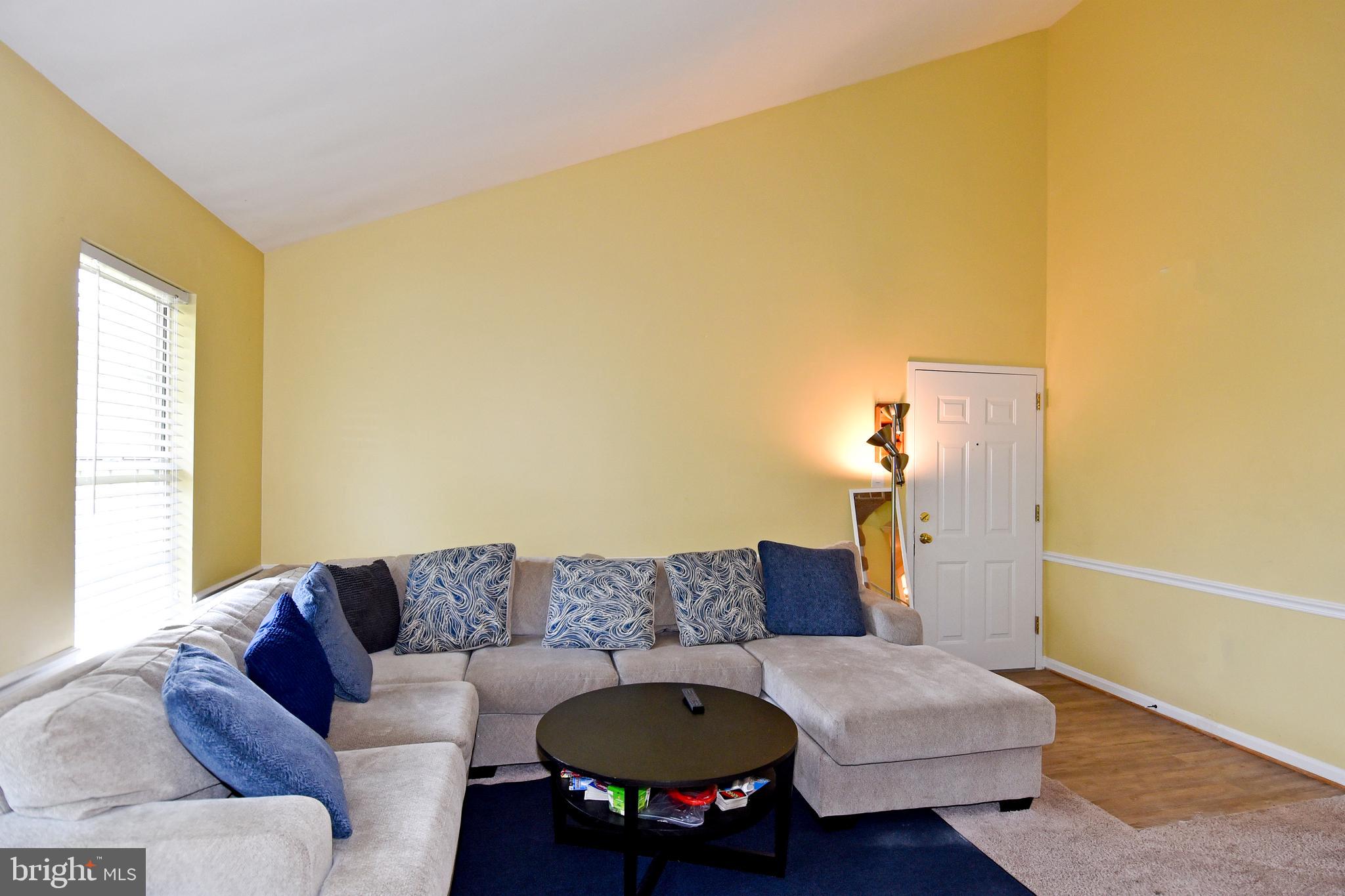 HAMPTON HOUSE - Residential Lease