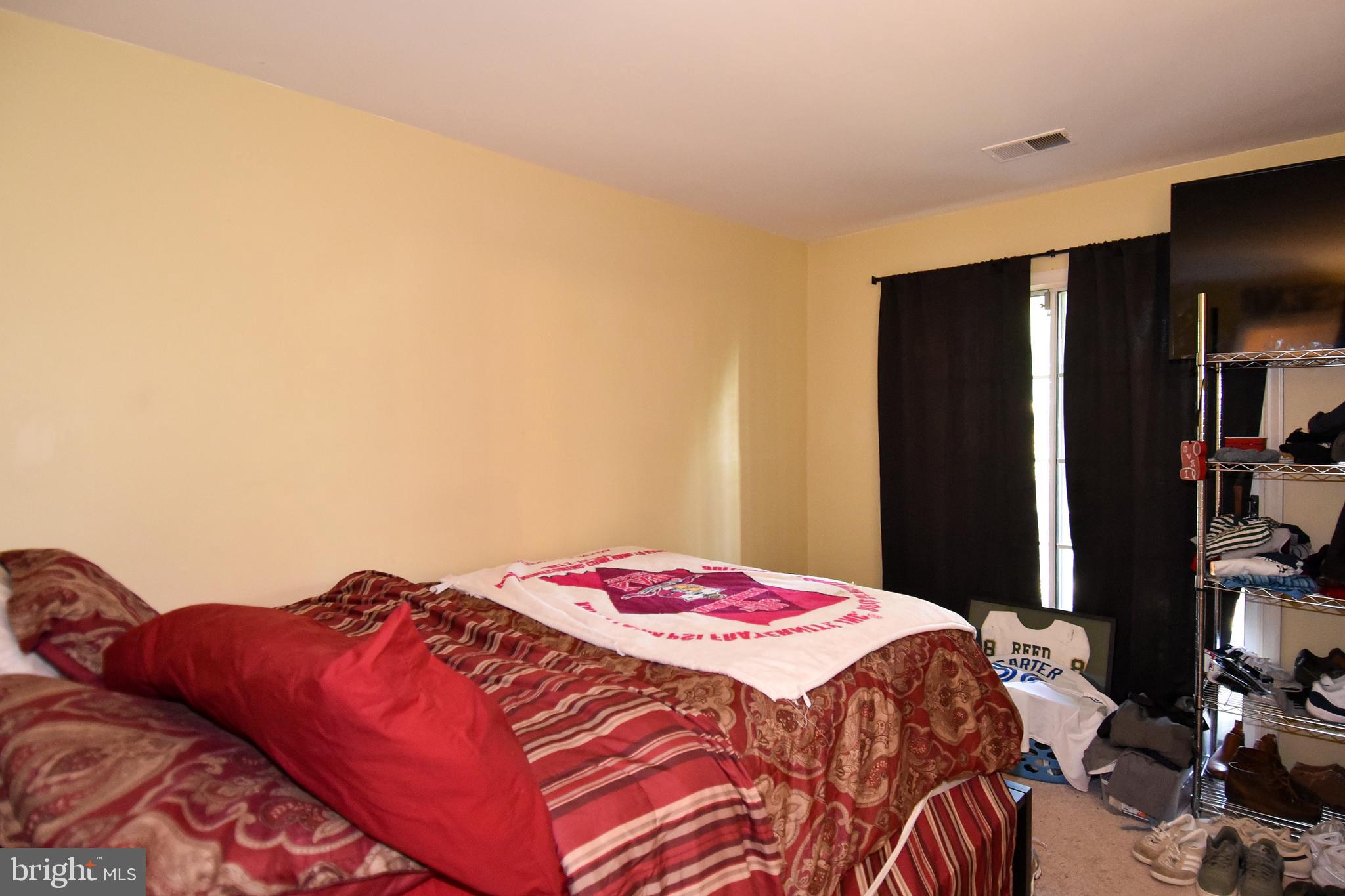 HAMPTON HOUSE - Residential Lease