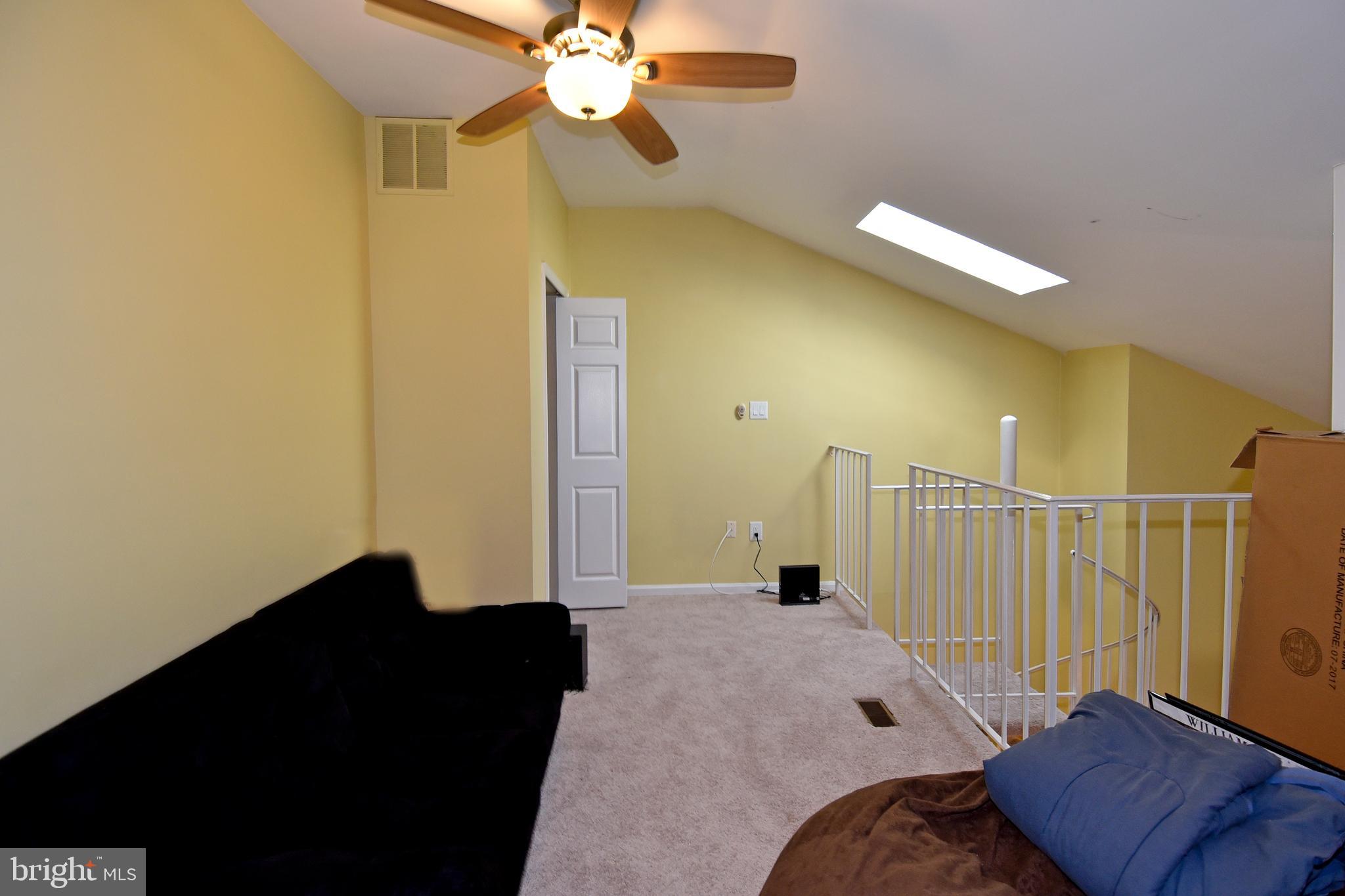 HAMPTON HOUSE - Residential Lease