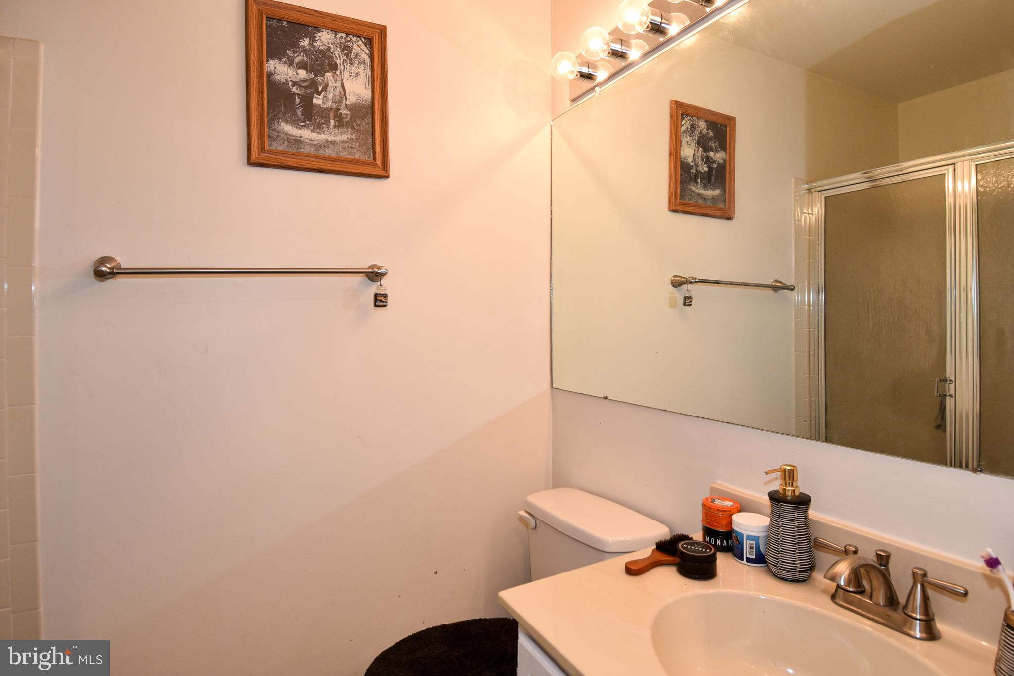 HAMPTON HOUSE - Residential Lease