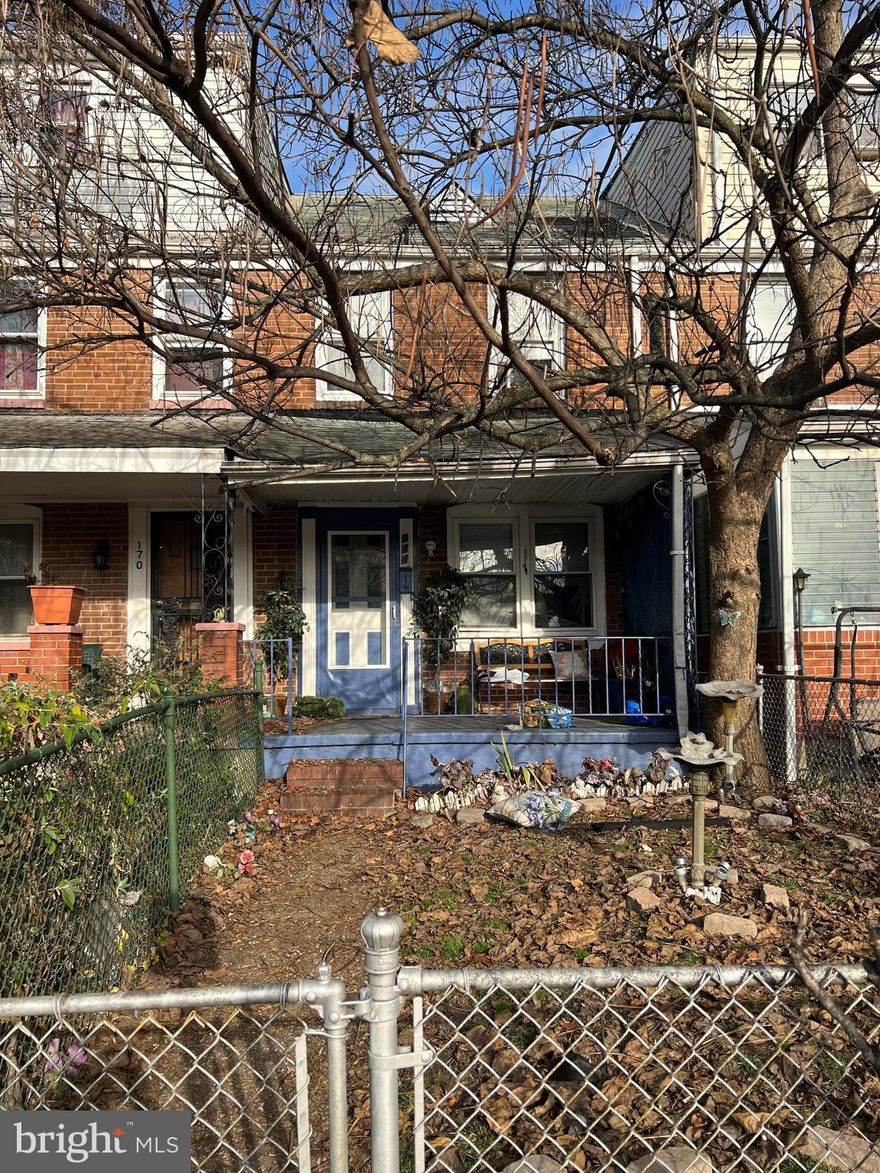 Diamond in the rough for astute investors!   2-bedroom, 1-bathroom interior brick townhouse in need of a full update.  A great opportunity for those eyeing a quick fix and flip or for a long-term stream of rental income.  The property is located where there is a growing demand for well-maintained residences.  To be offered by public auction January 6 at 11am. List price is suggested opening bid.  To be offered by public auction January 6 at 11am. List price is suggested opening bid. Agents protected and encouraged to bring their clients. Agents must be present & complete registration form on day of sale.