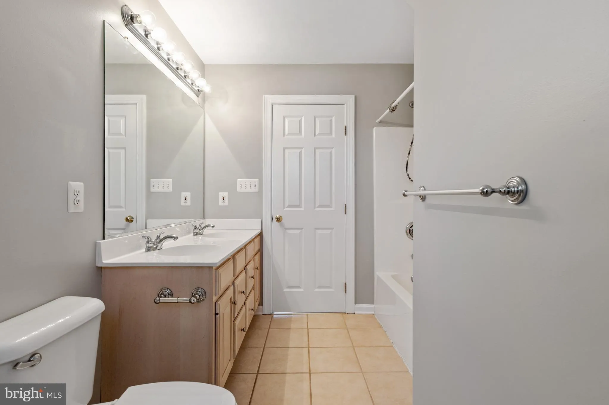 Winchester, Virginia 22602, United States, 5 Bedrooms Bedrooms, ,5 BathroomsBathrooms,Residential,Coming Soon,171630