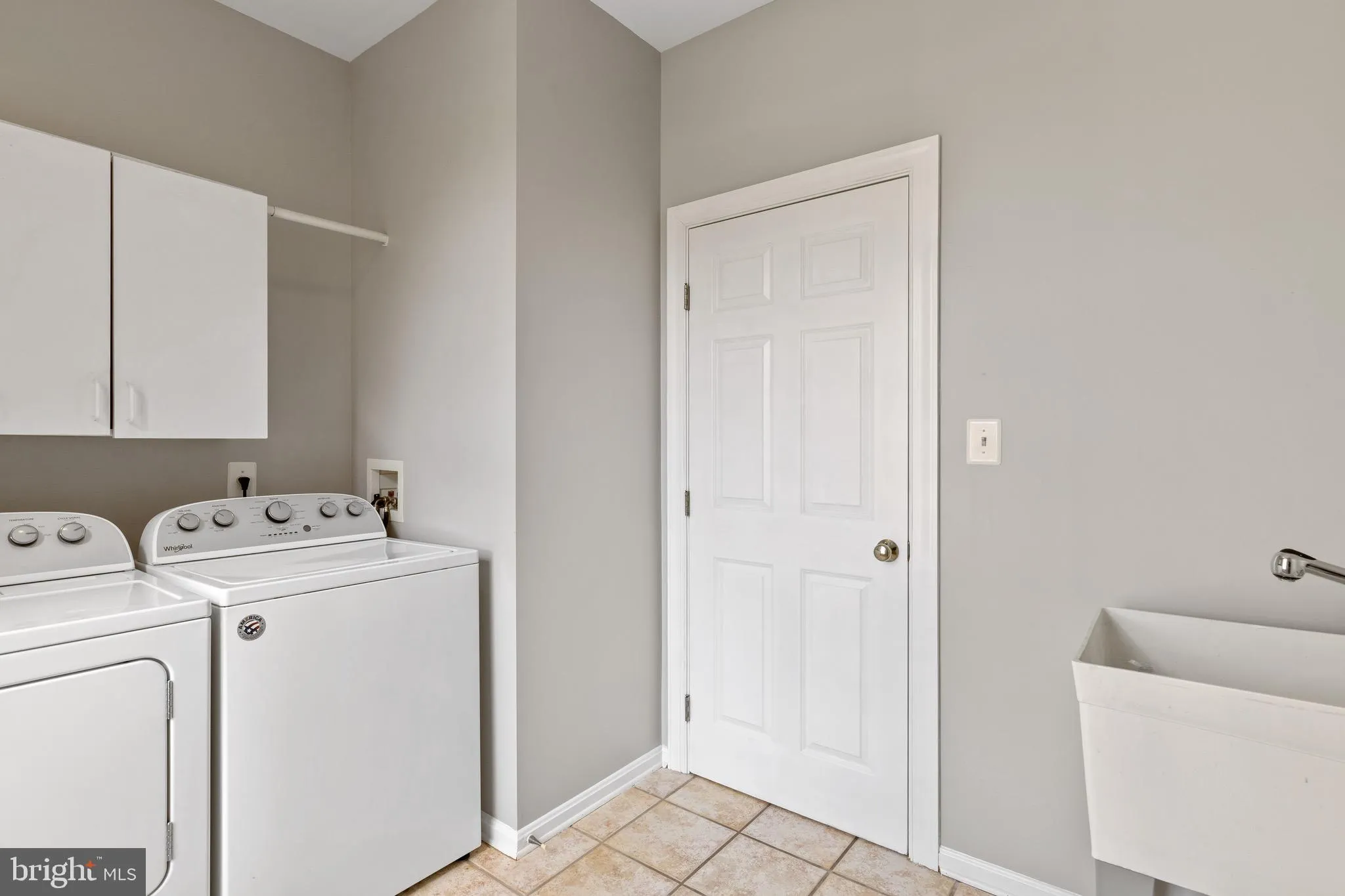 Winchester, Virginia 22602, United States, 5 Bedrooms Bedrooms, ,5 BathroomsBathrooms,Residential,Coming Soon,171630