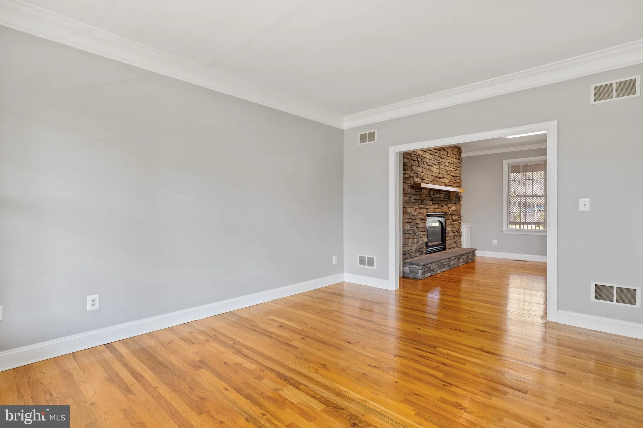 Winchester, Virginia 22602, United States, 5 Bedrooms Bedrooms, ,5 BathroomsBathrooms,Residential,Coming Soon,171630