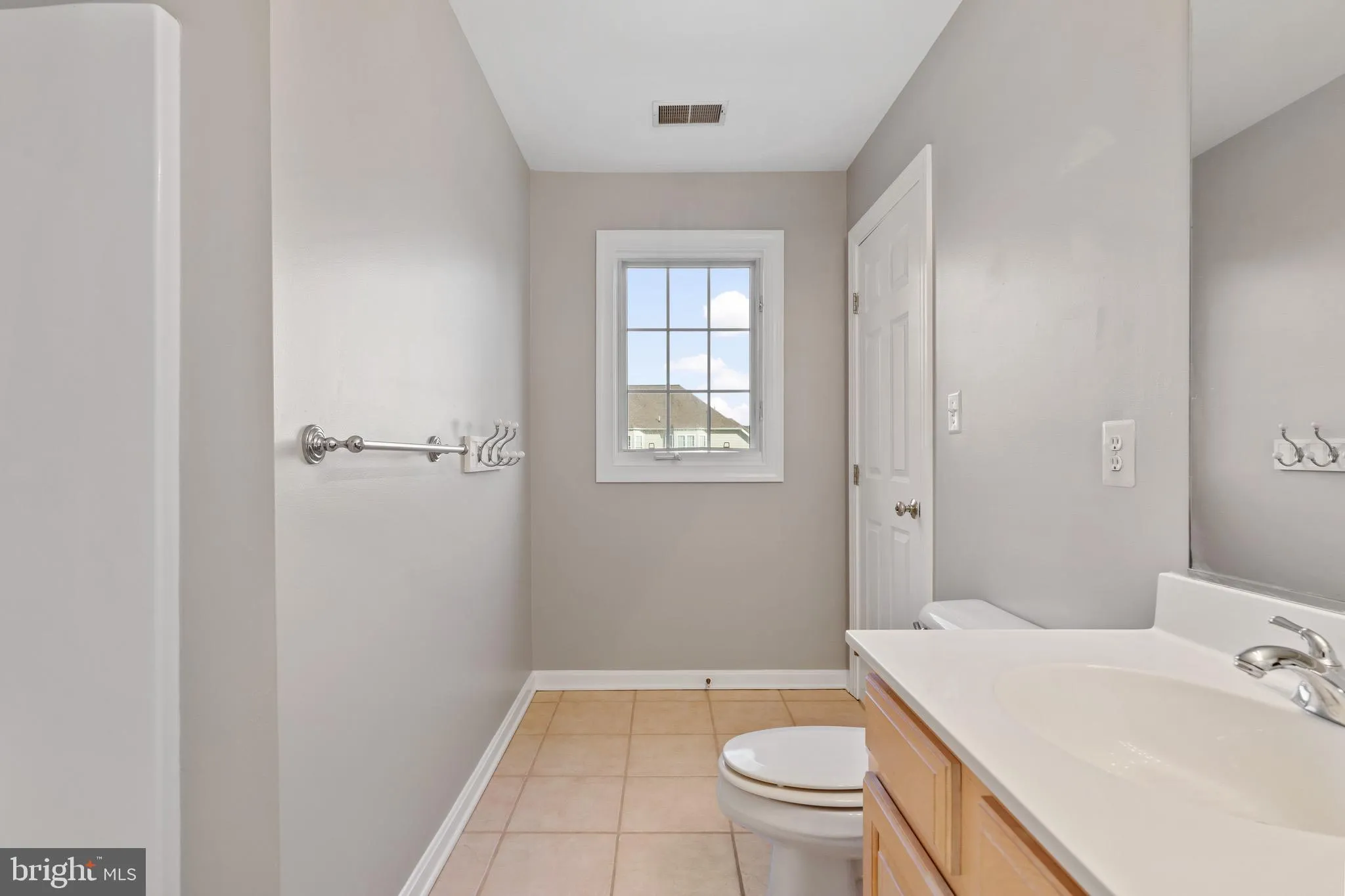 Winchester, Virginia 22602, United States, 5 Bedrooms Bedrooms, ,5 BathroomsBathrooms,Residential,Coming Soon,171630