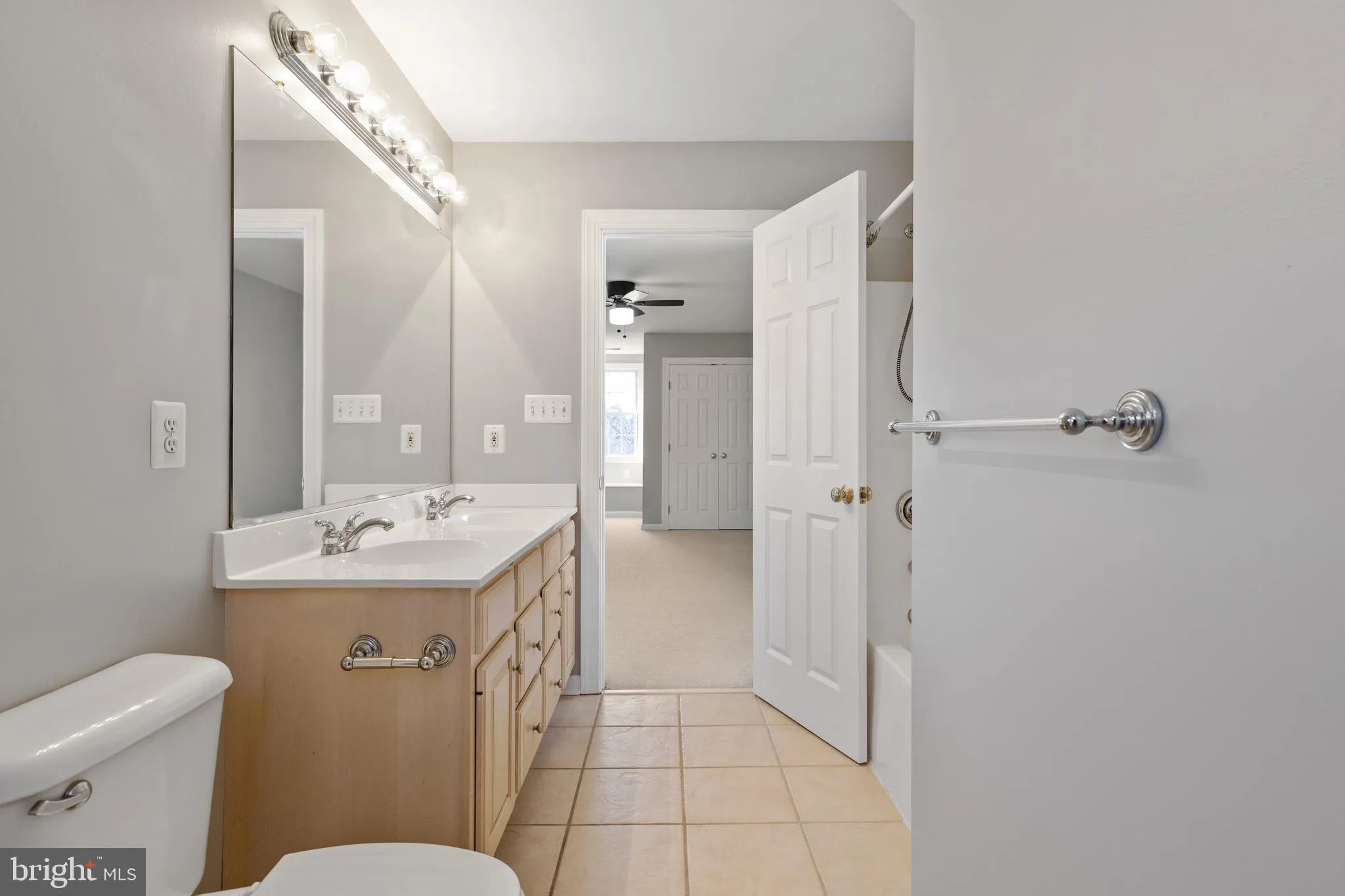 Winchester, Virginia 22602, United States, 5 Bedrooms Bedrooms, ,5 BathroomsBathrooms,Residential,Coming Soon,171630