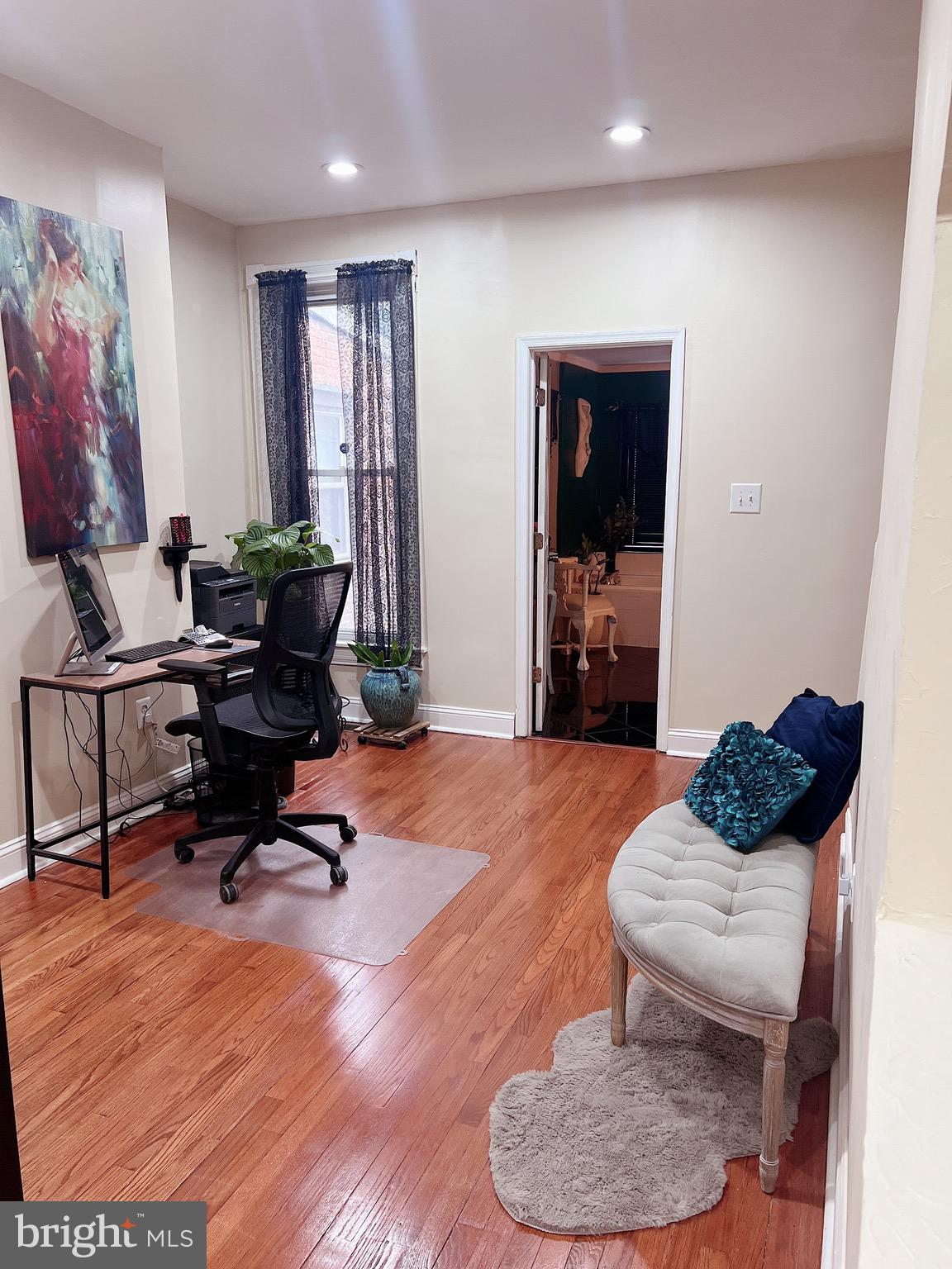 RESERVOIR HILL - Residential