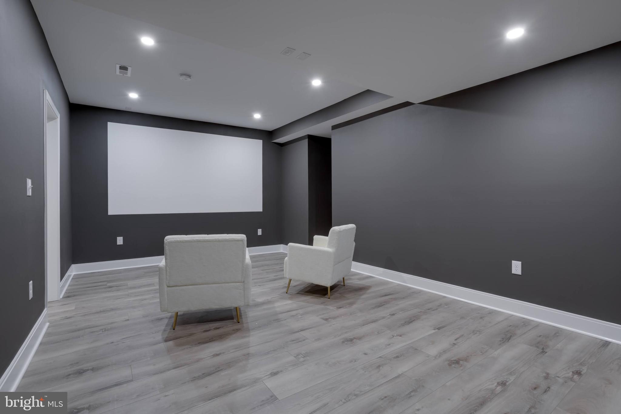 MILLWOOD POND - Residential