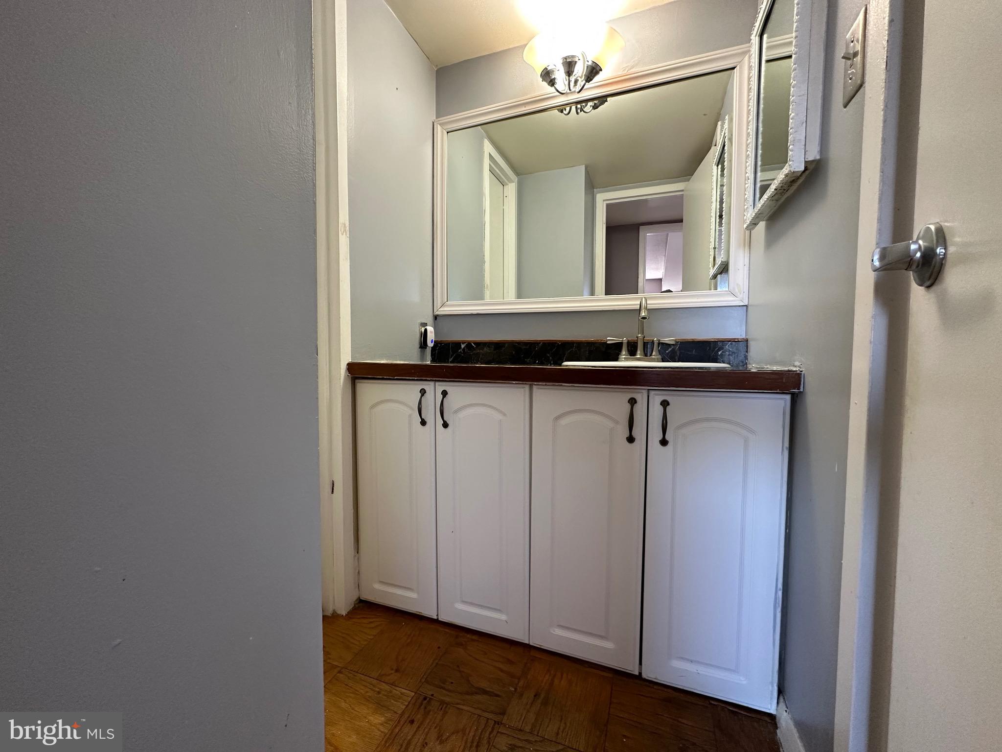 ADELPHI - Residential