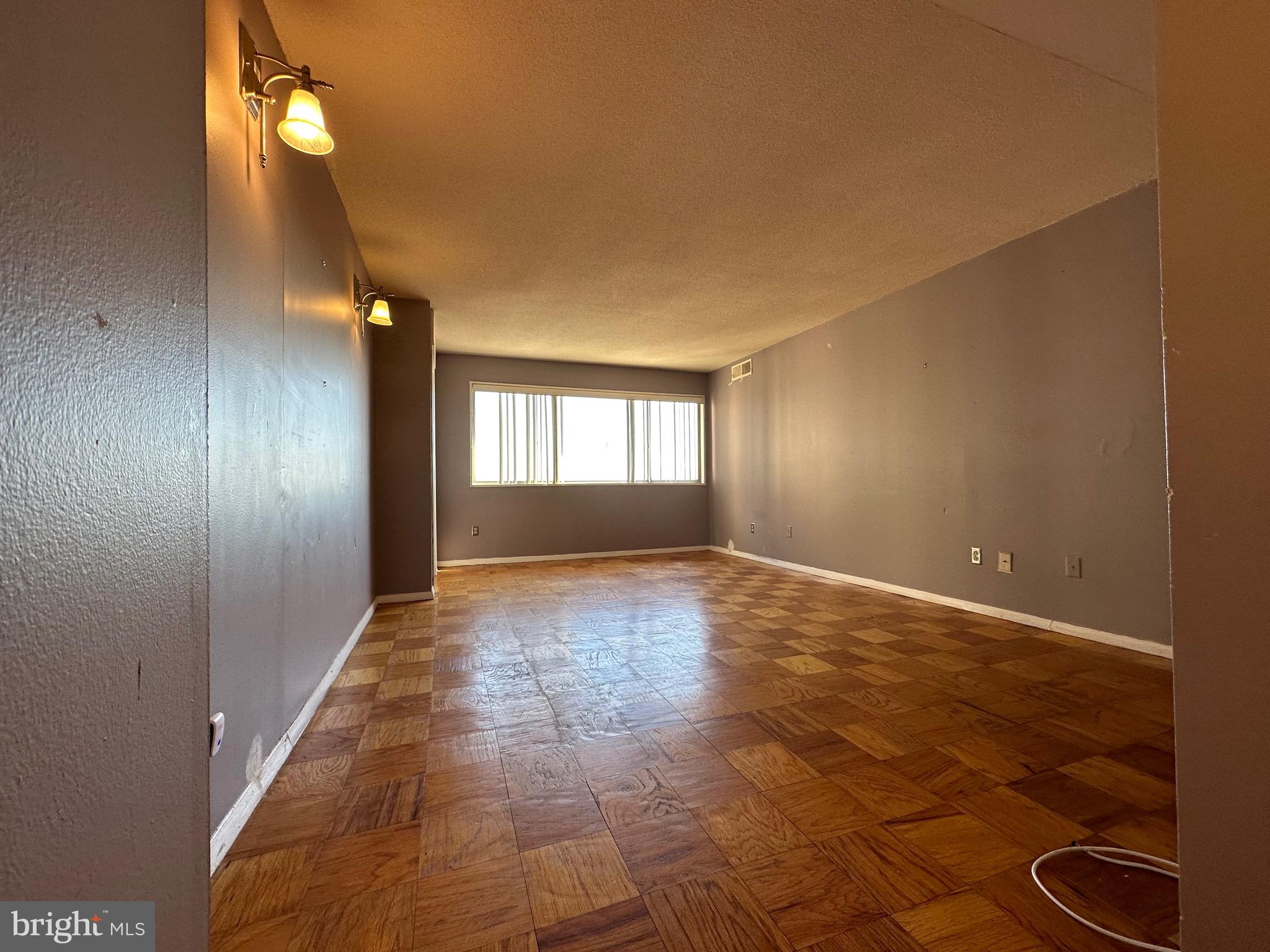 ADELPHI - Residential