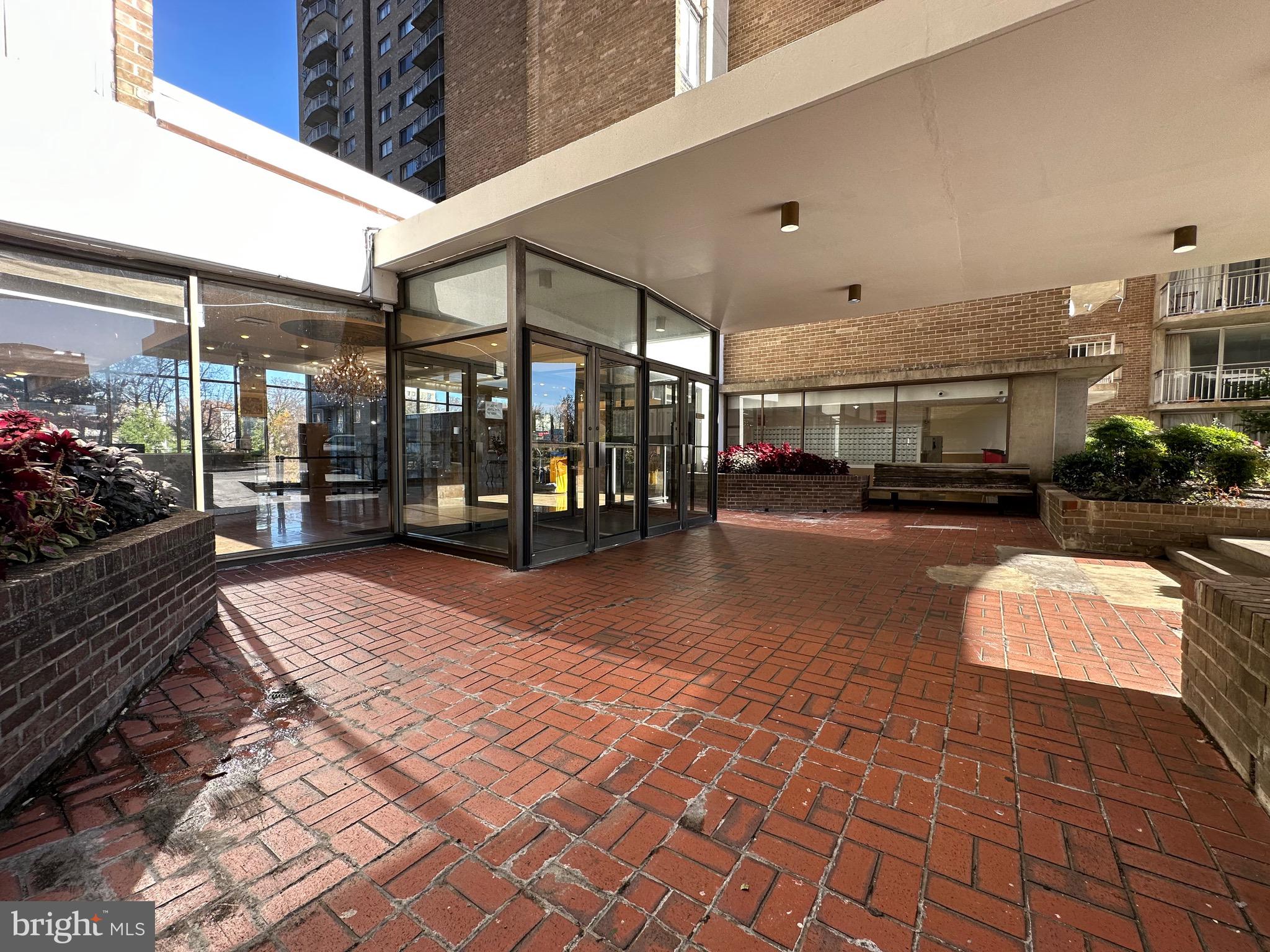 ADELPHI - Residential