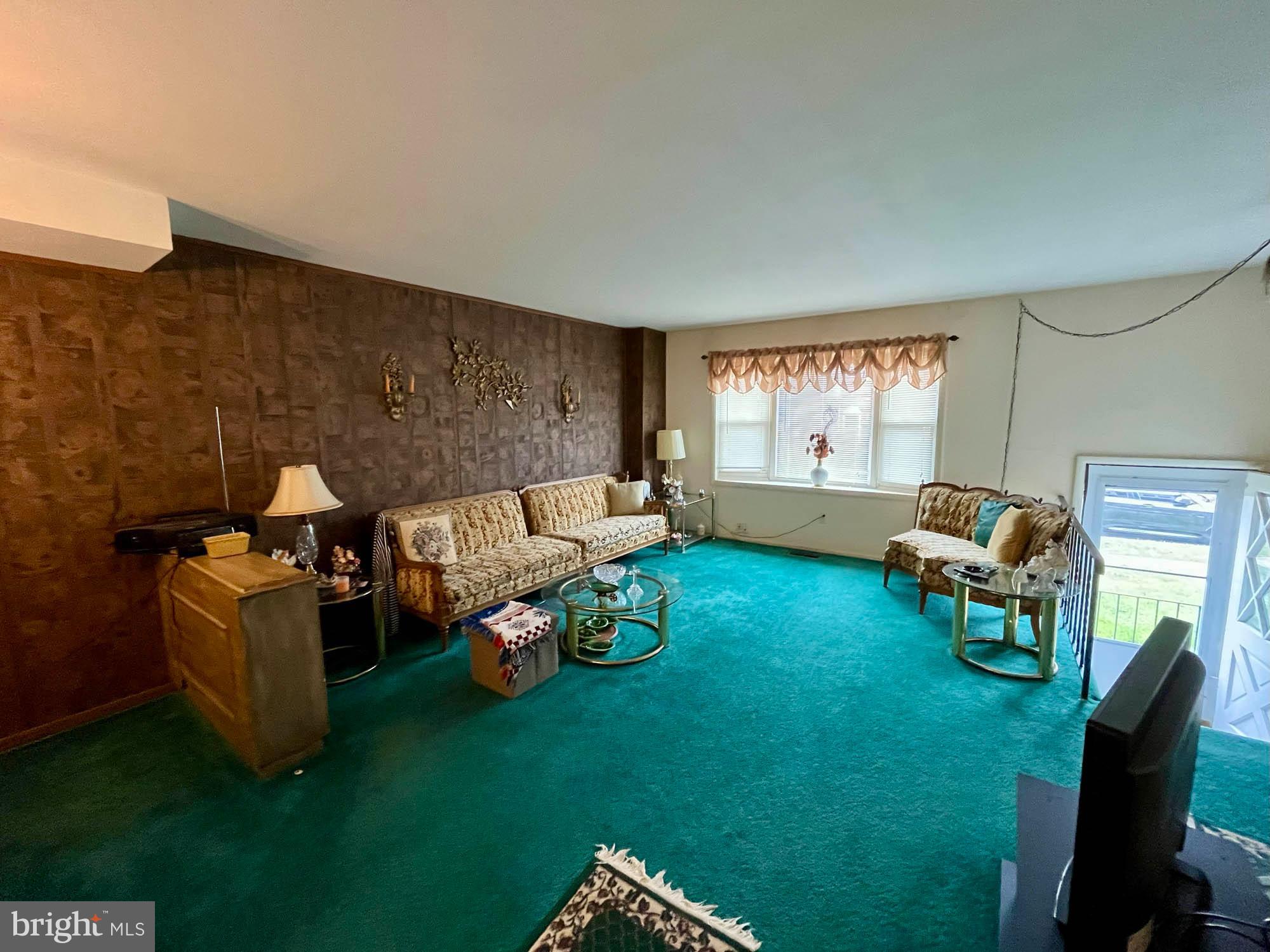 1014 STORMONT CIRCLE