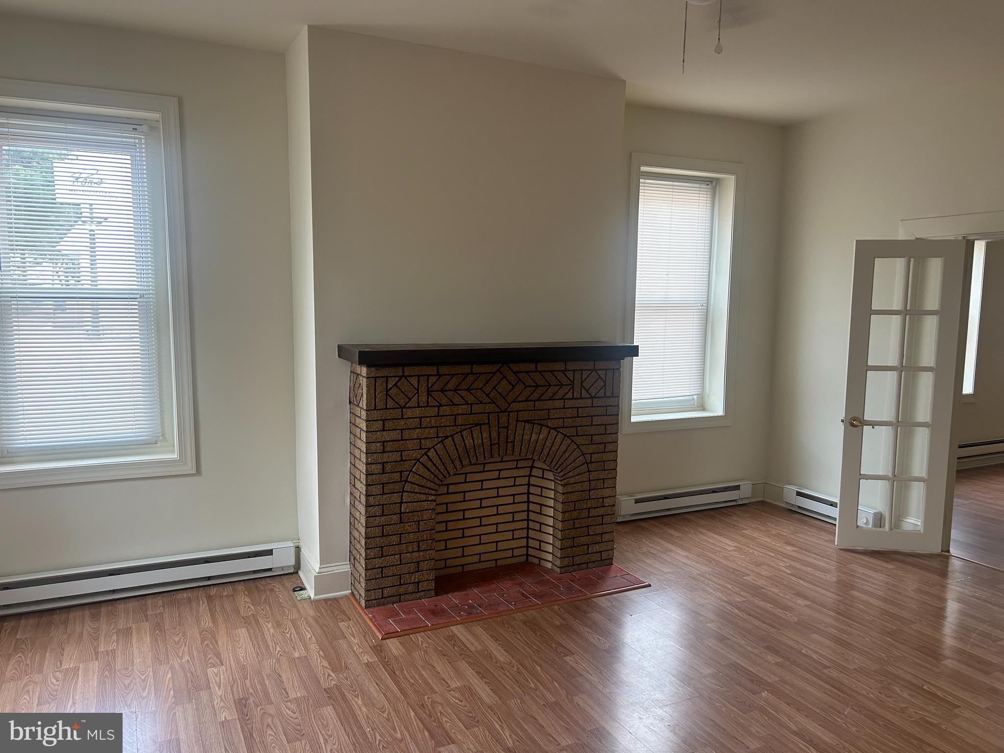 276 E MAIN STREET 1