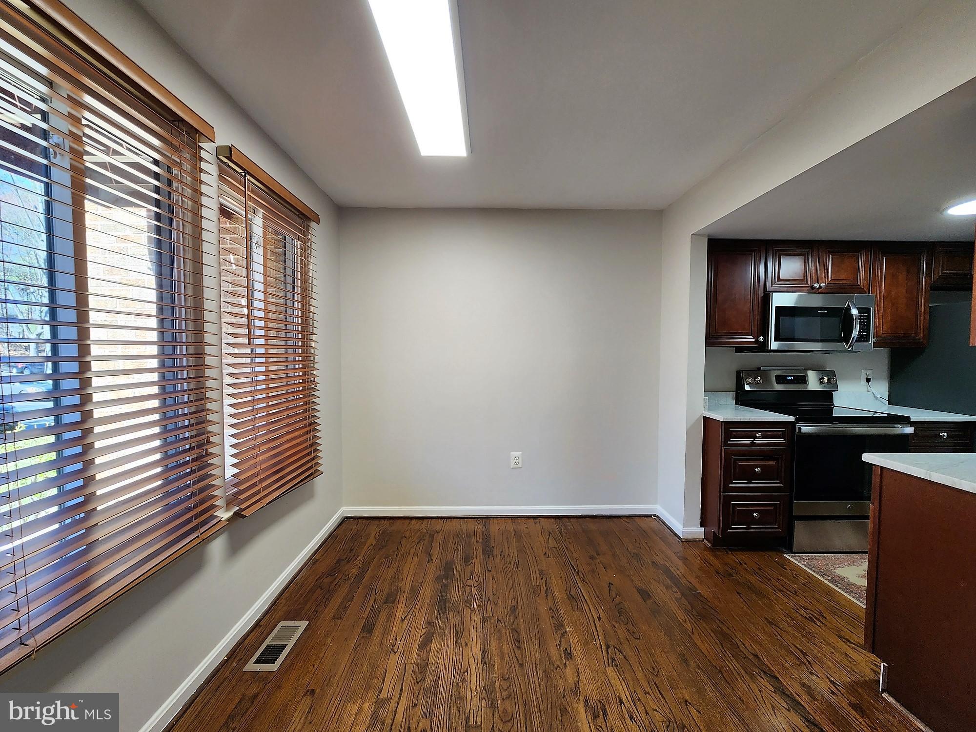 REDLAND STATION TH - Residential Lease