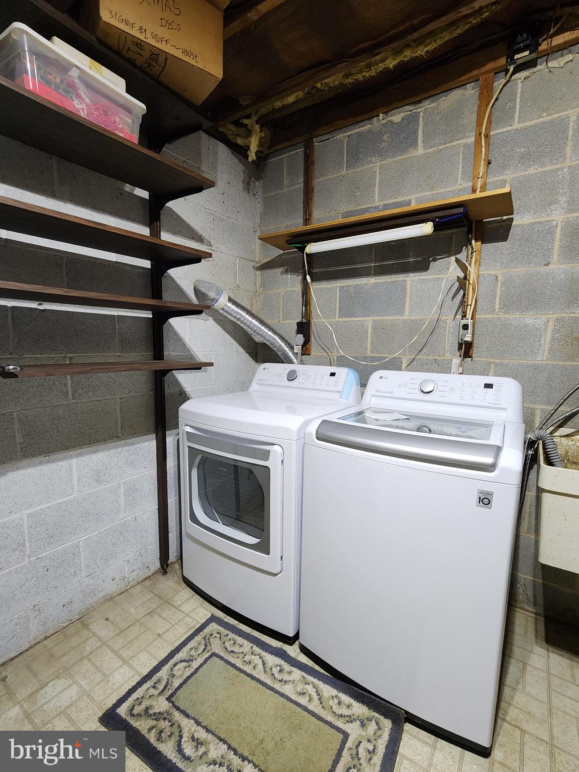 REDLAND STATION TH - Residential Lease