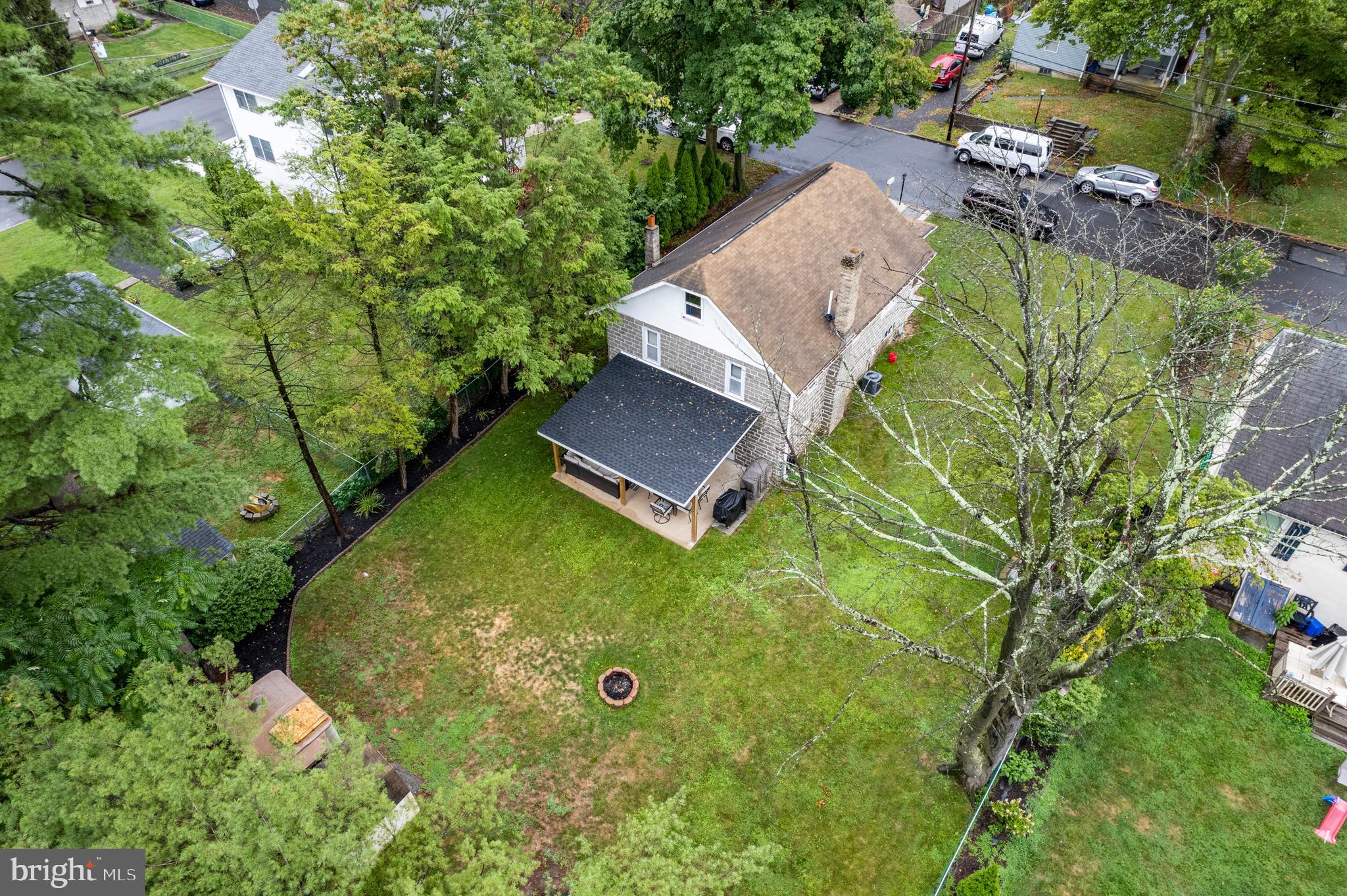 VILLAGE GREEN - Residential