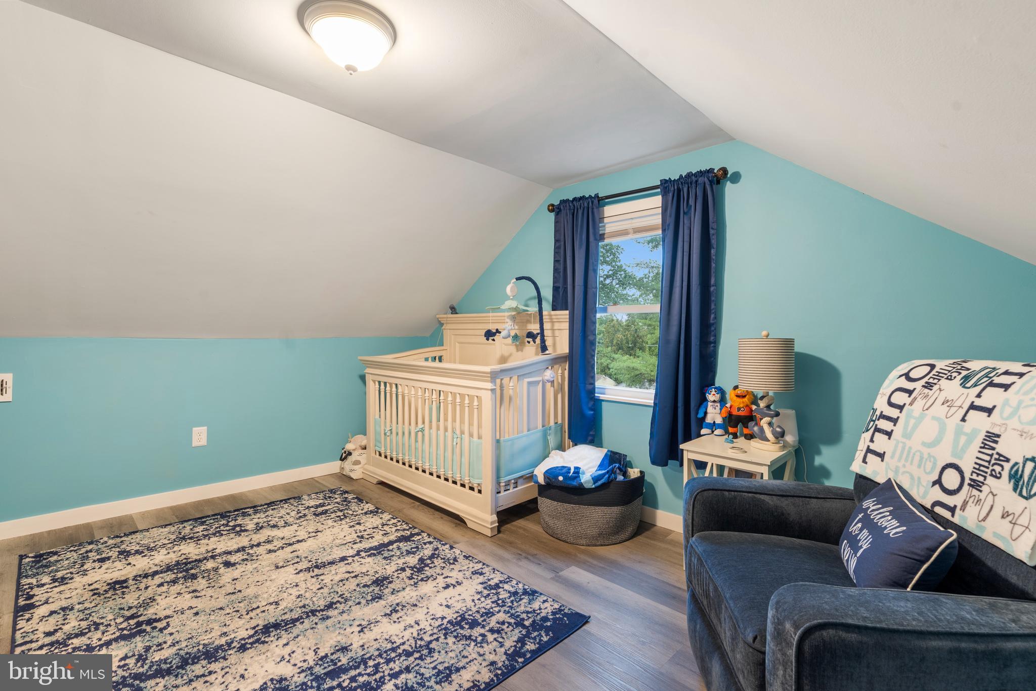 VILLAGE GREEN - Residential