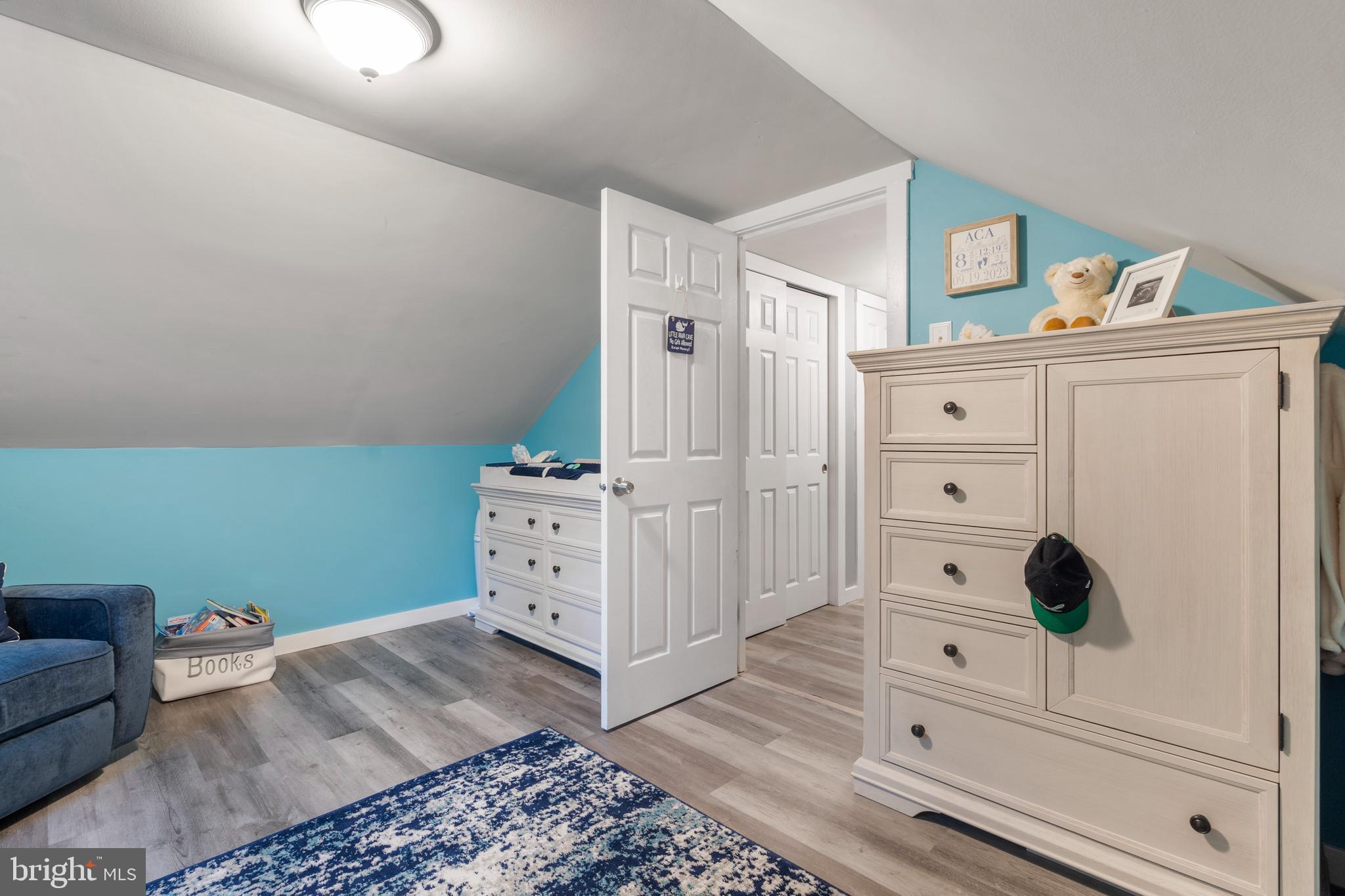 VILLAGE GREEN - Residential