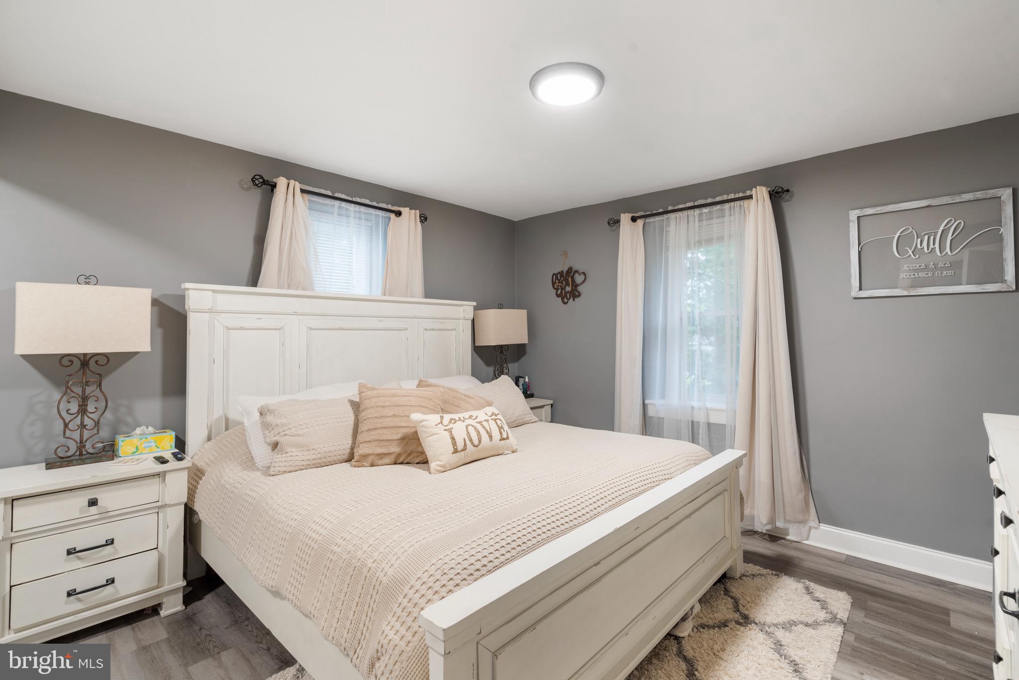 VILLAGE GREEN - Residential