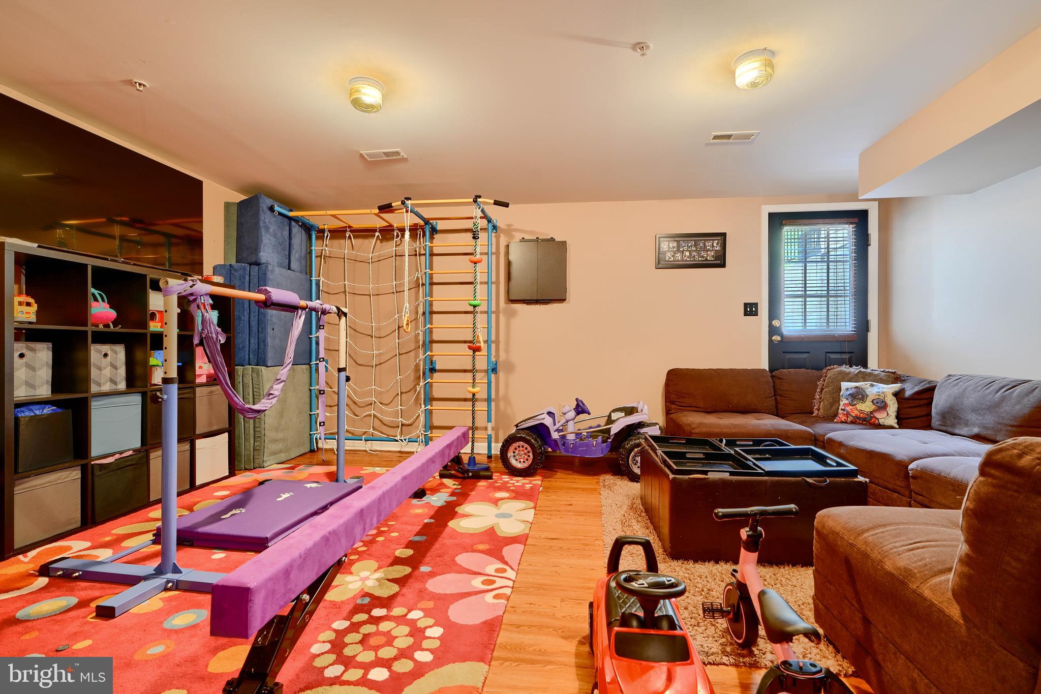 WINTERS RUN MANOR - Residential