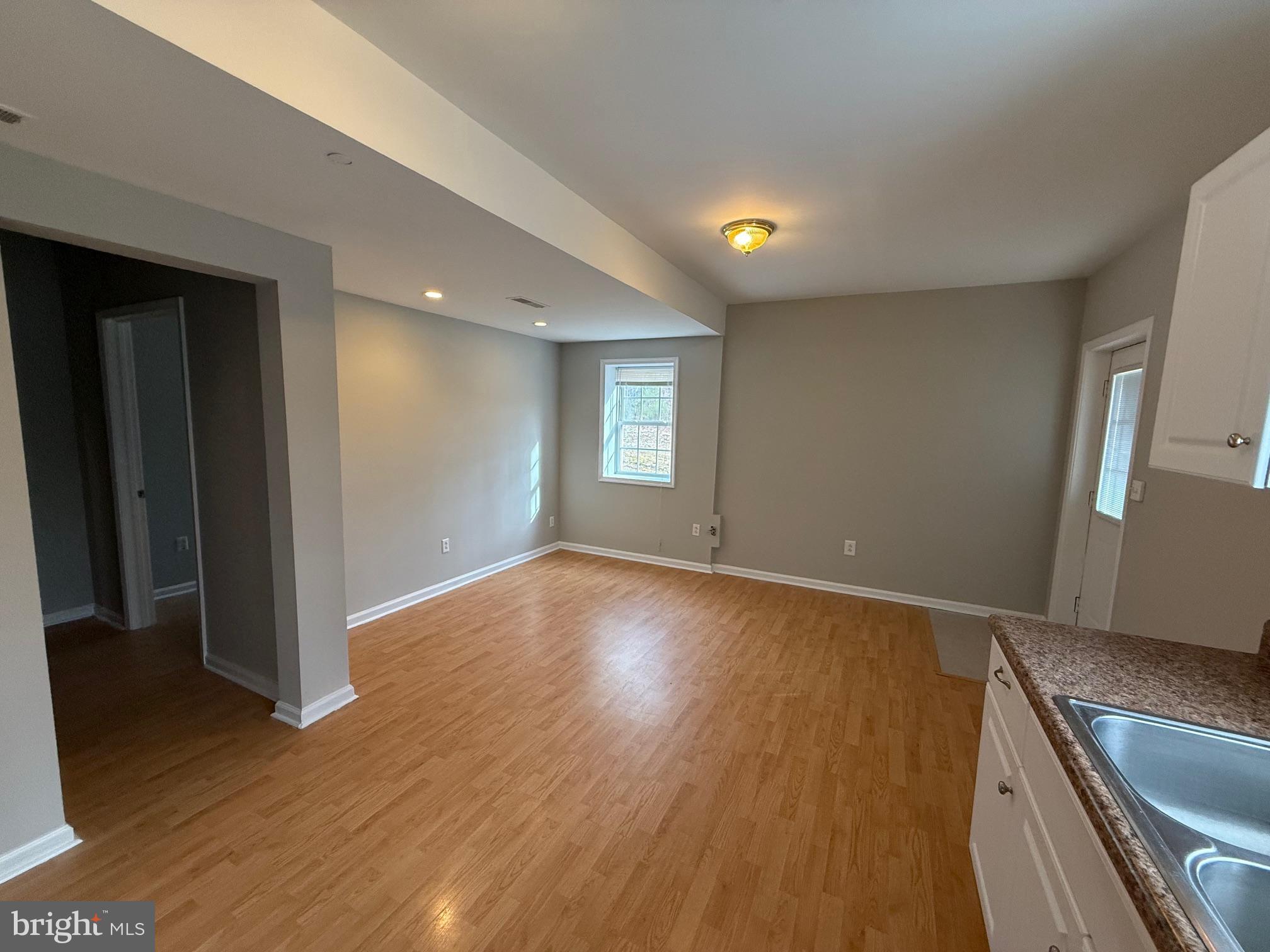 HARRIS CREEK - Residential