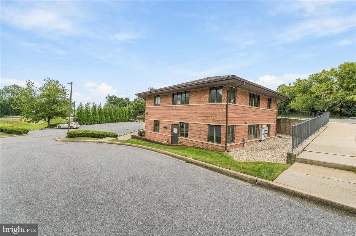 602 CENTER STREET 209