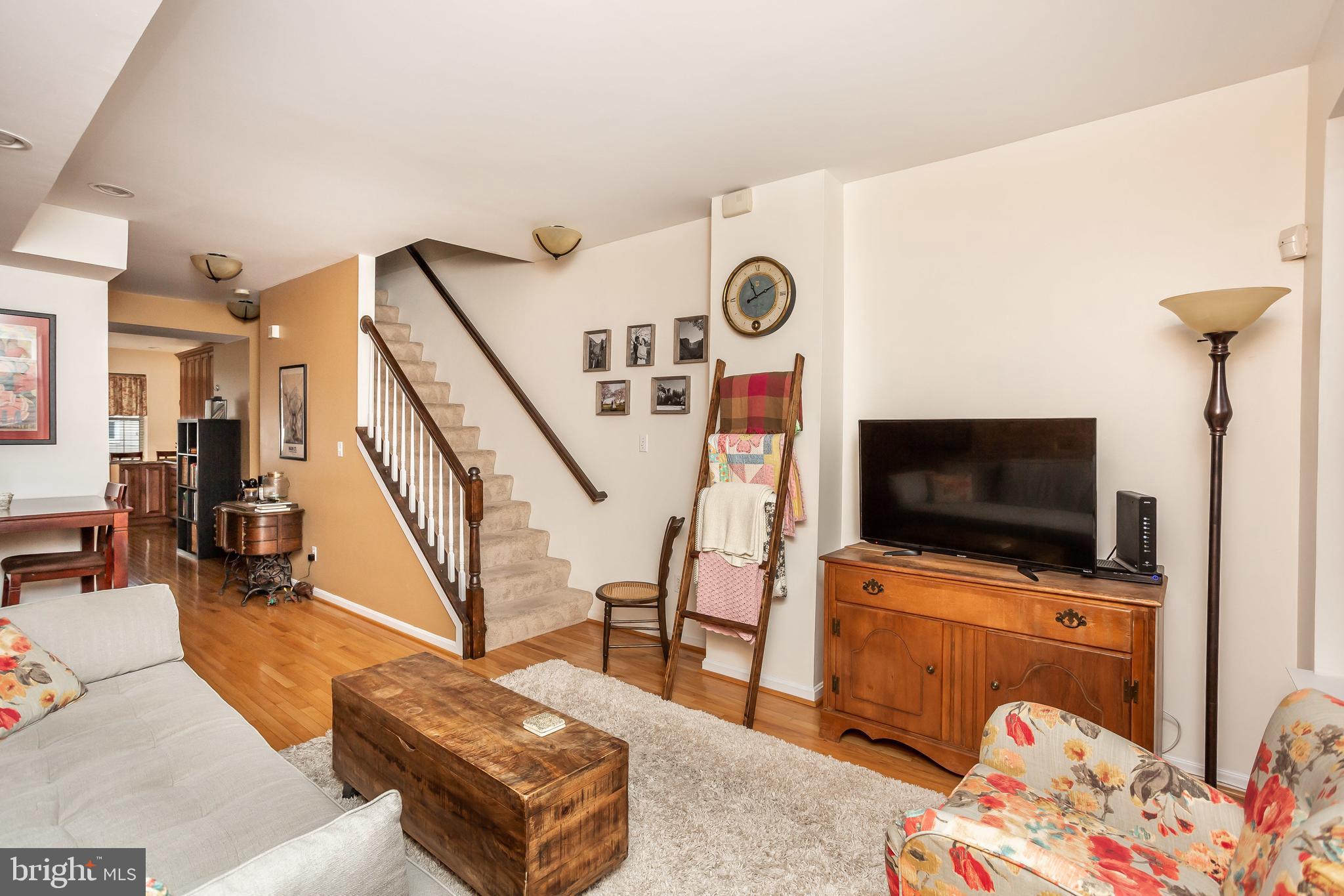 RIVERSIDE - Residential