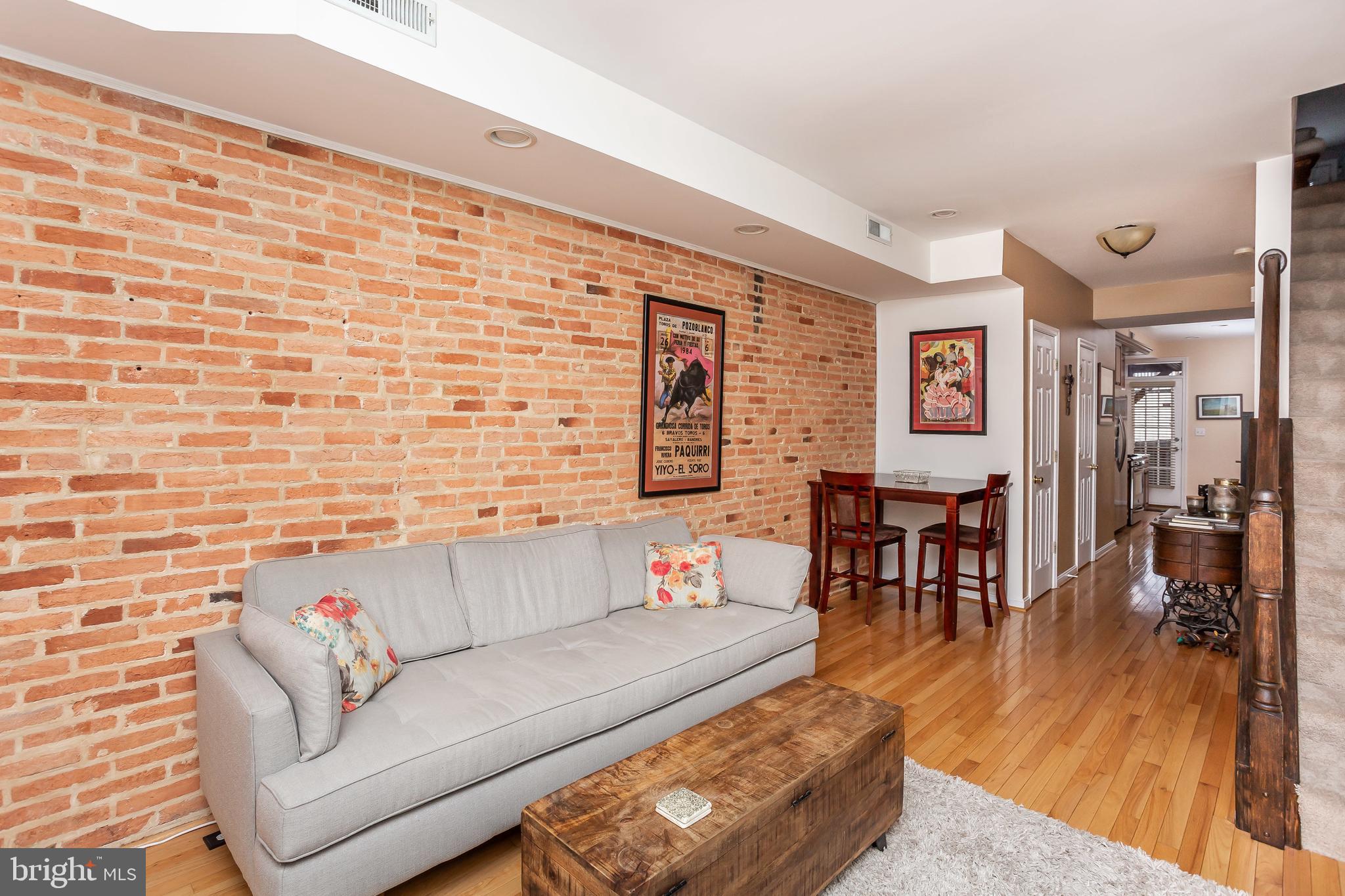 RIVERSIDE - Residential