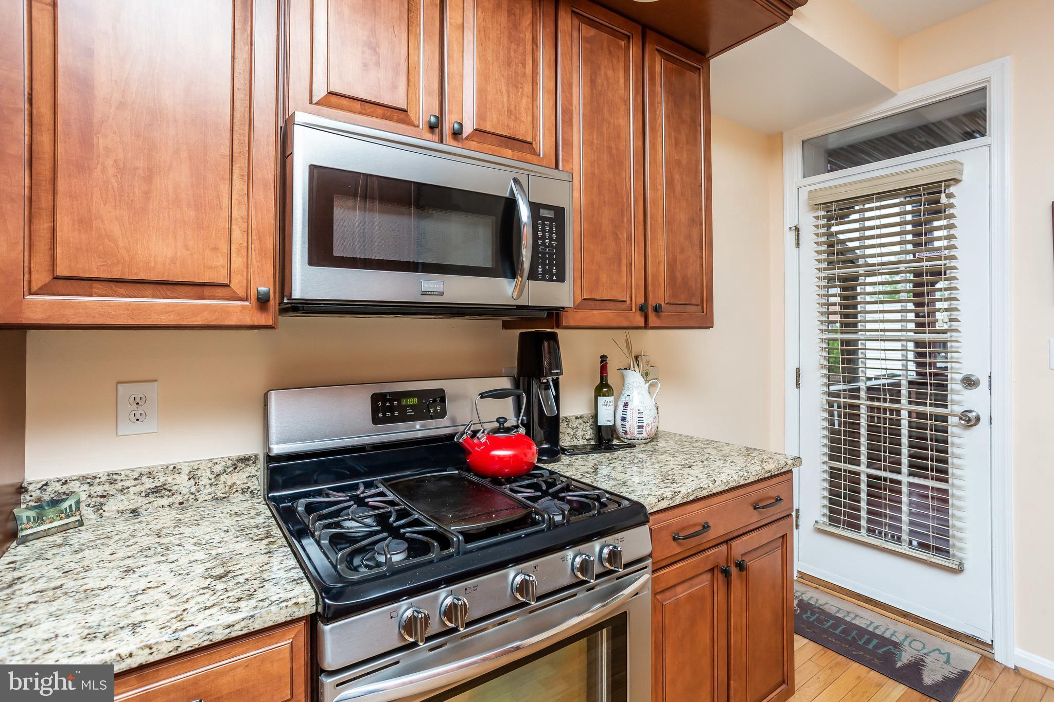 RIVERSIDE - Residential