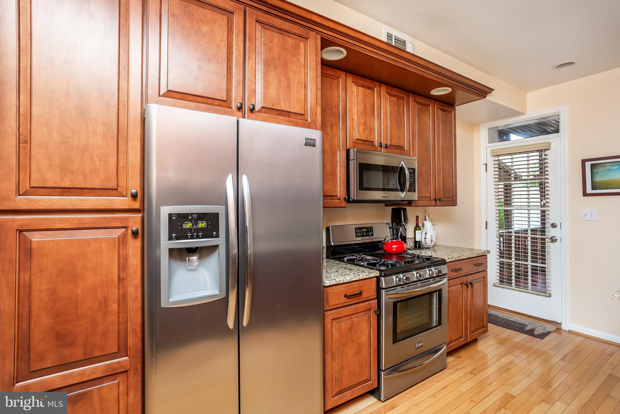 RIVERSIDE - Residential