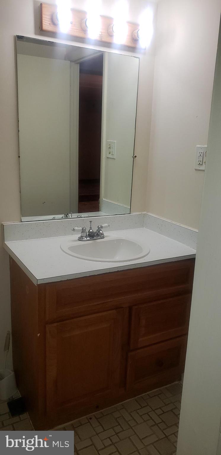 EDSALL TERRACE - Residential Lease