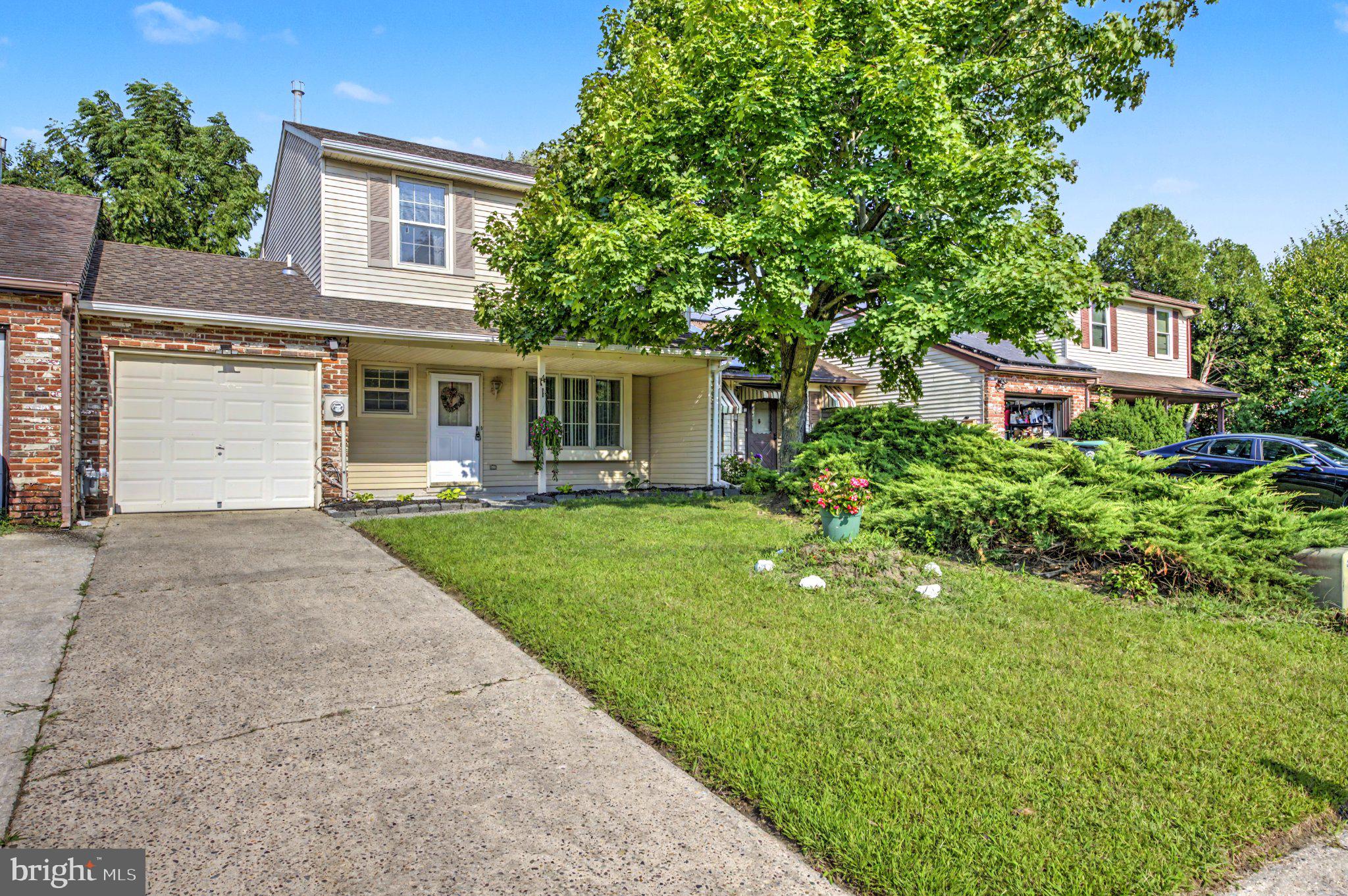 14 HATHAWAY DRIVE