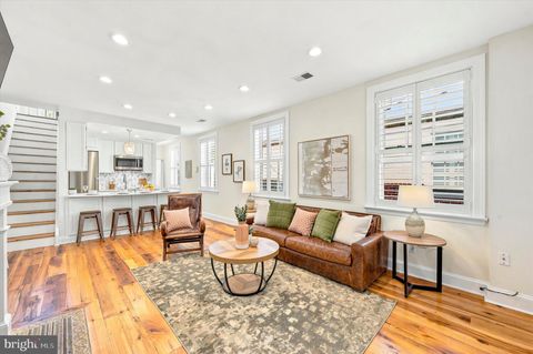 328 SPRUCE STREET 5 PHILADELPHIA PA 19106